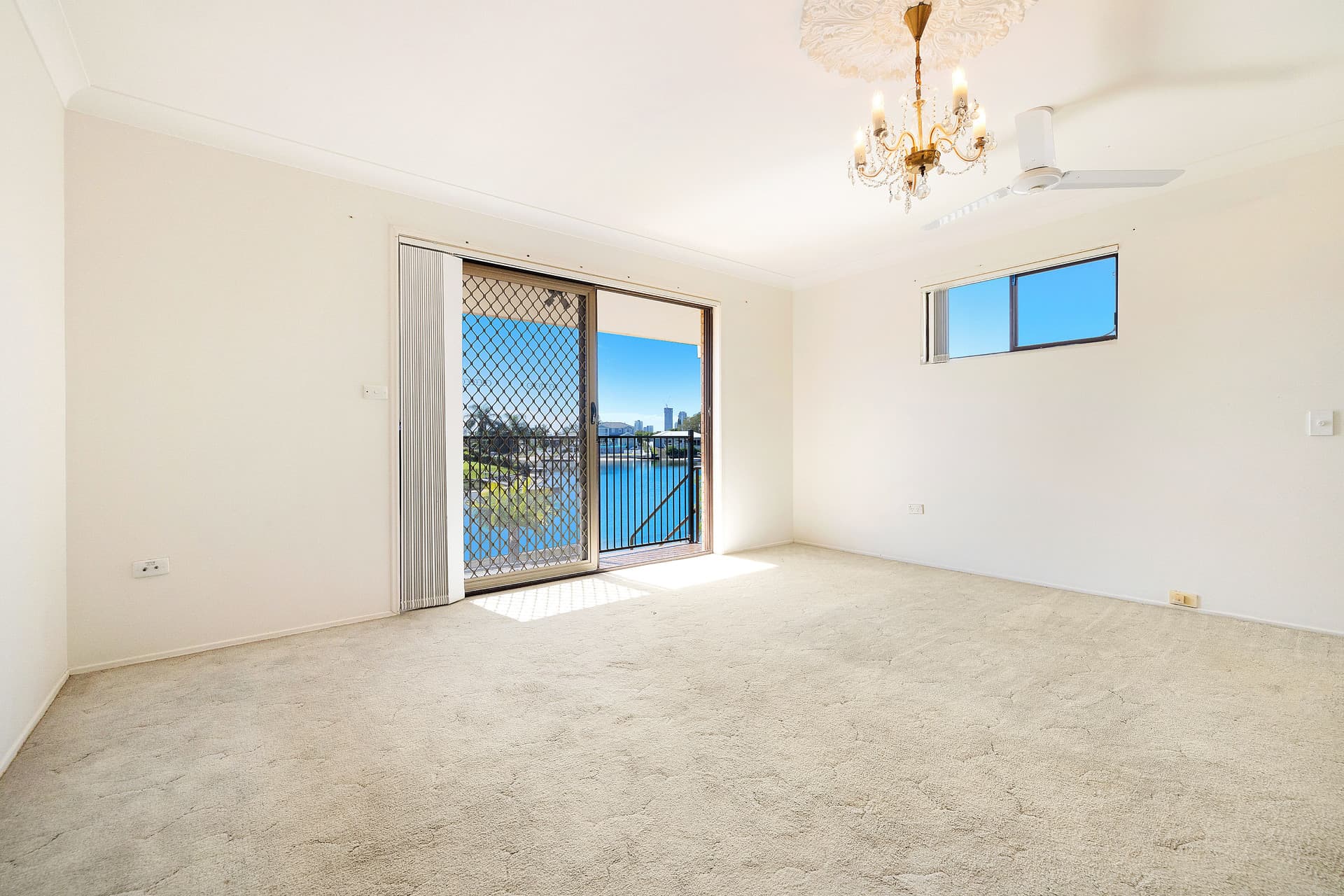 2 Saywell Street, Sorrento, QLD, 4217, Sorrento - Thumbnail 7