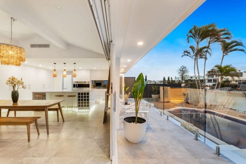 9 Etna Street, Isle Of Capri - Image 1