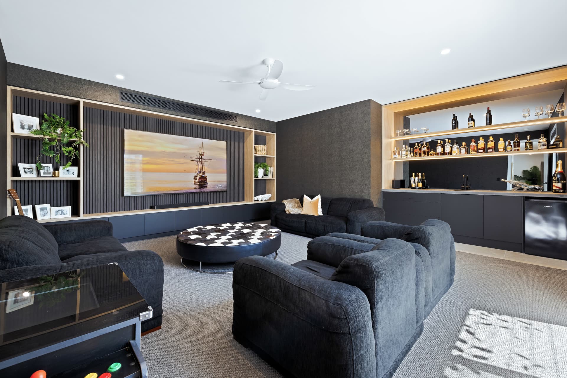 79 Gibraltar Drive, Isle Of Capri, QLD, 4217, Isle Of Capri - Thumbnail 5