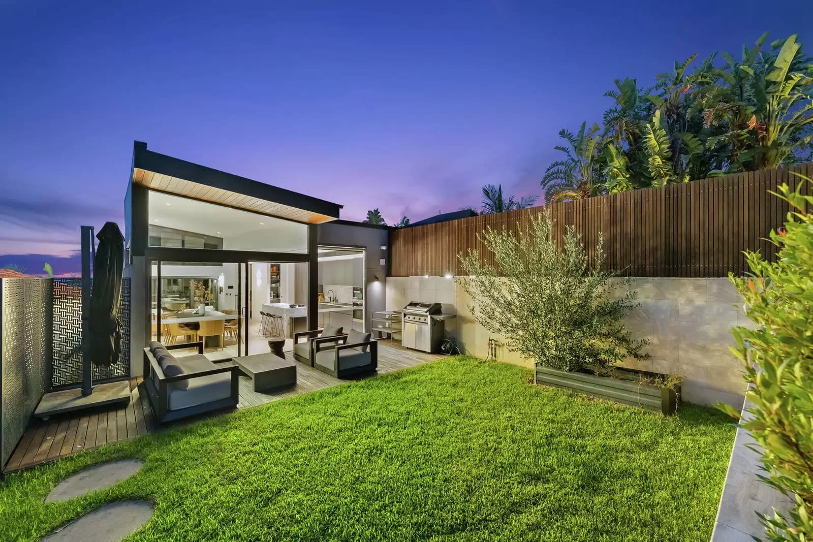 17 Blandford Avenue, Bronte, Bronte - Thumbnail 2