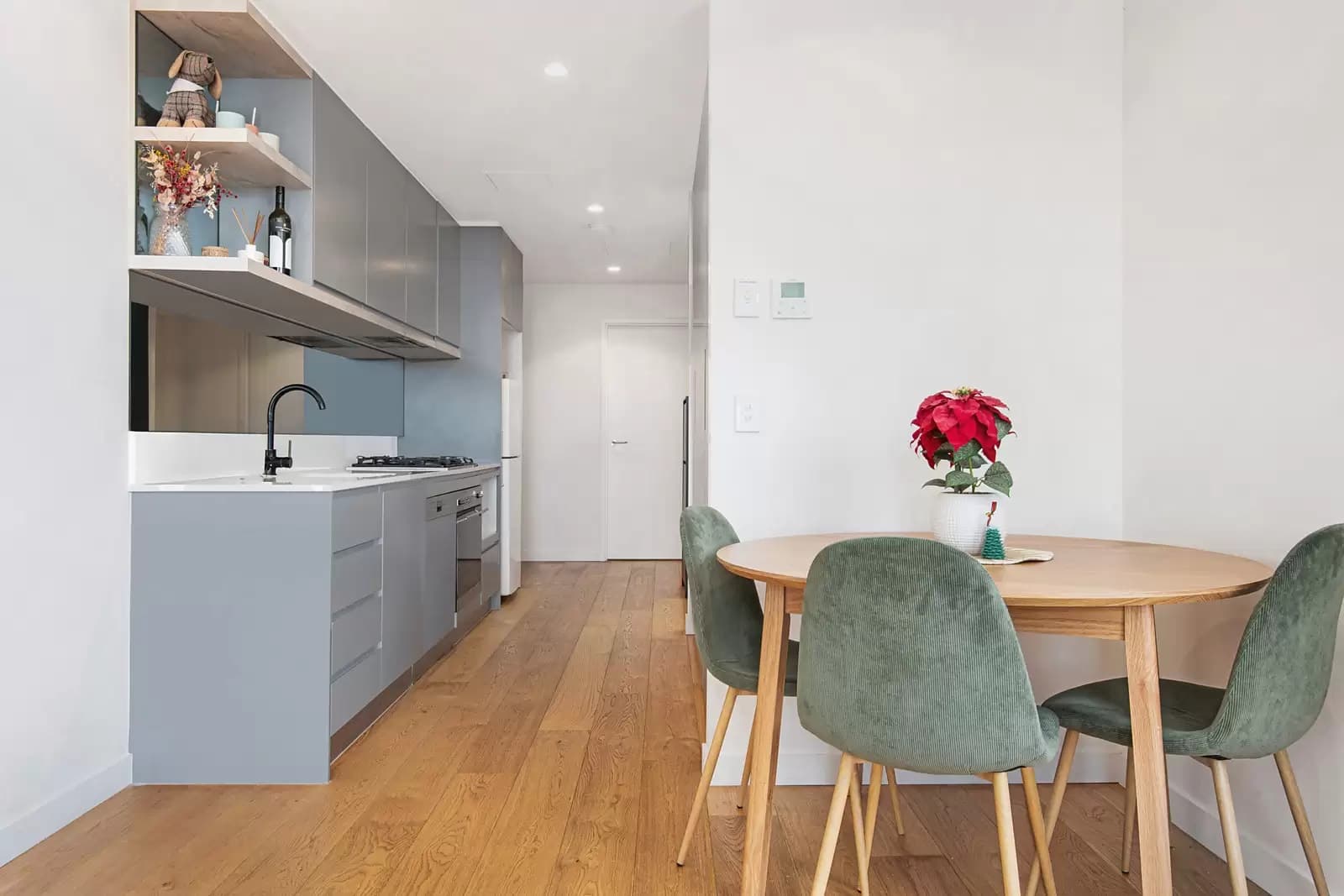 303/1 Duntroon Street, Hurlstone Park, Hurlstone Park - Thumbnail 2