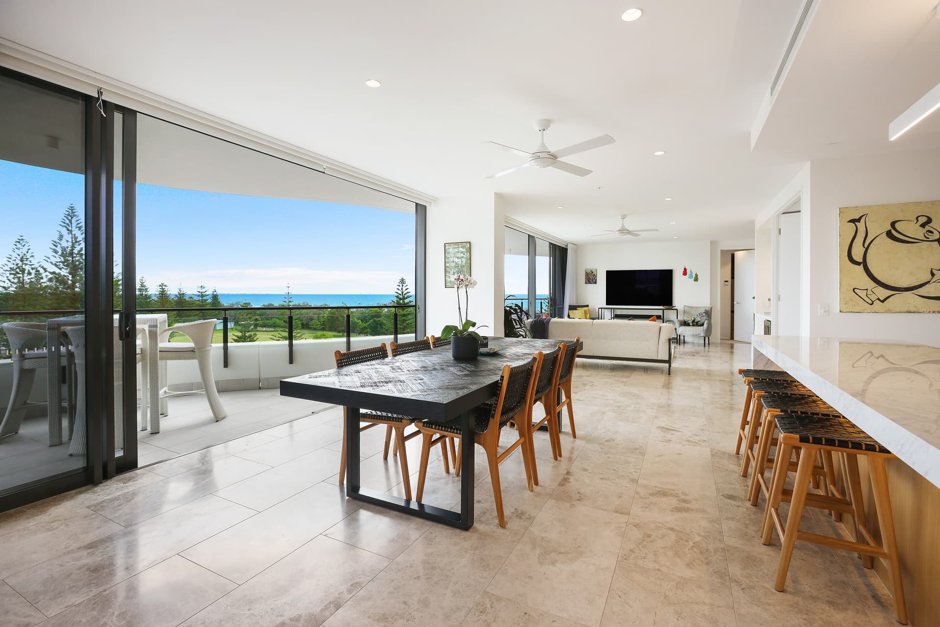 402/4-6 Alexandra Avenue, Mermaid Beach, QLD, 4218, Mermaid Beach - Thumbnail 2