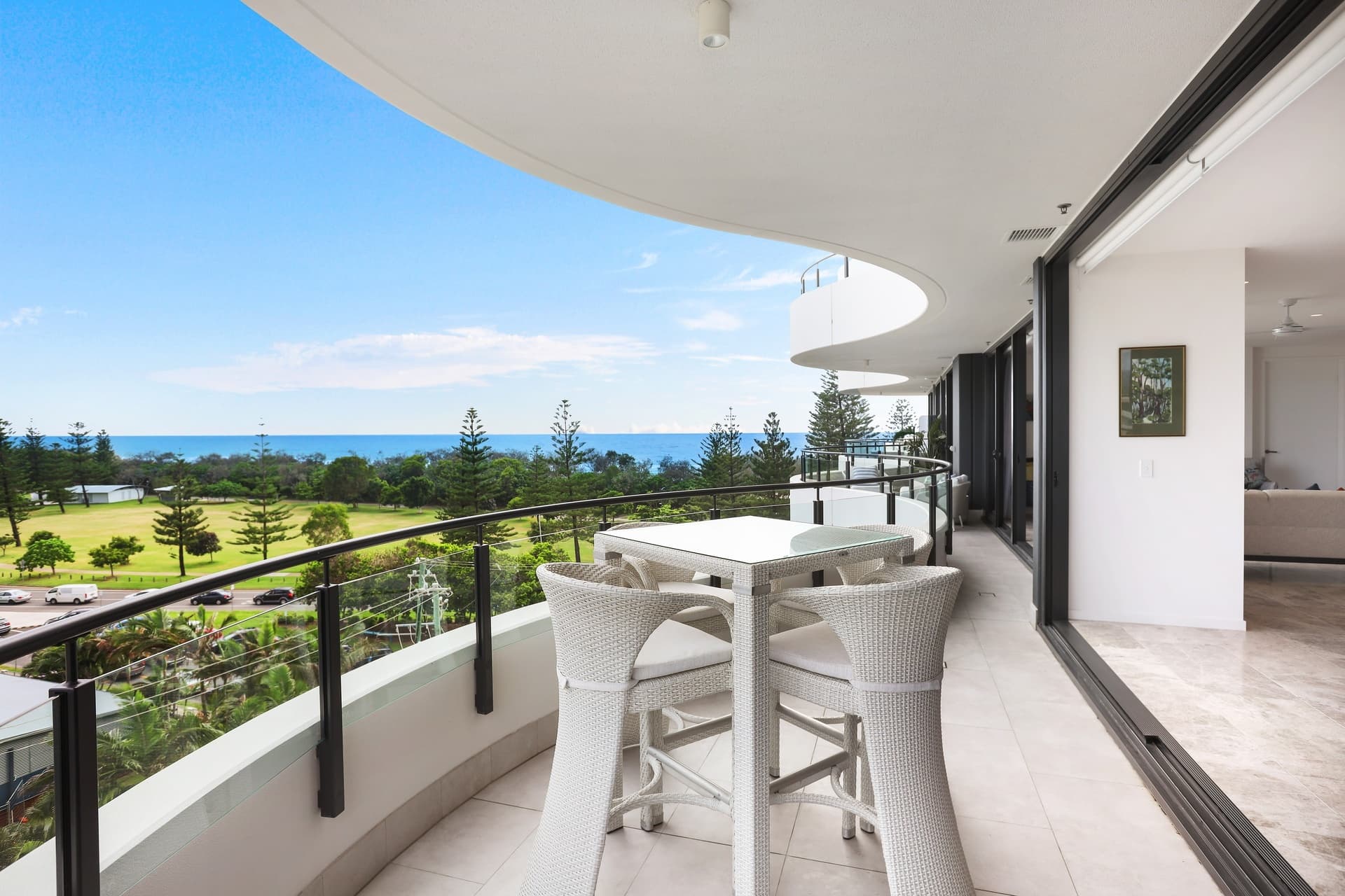 402/4-6 Alexandra Avenue, Mermaid Beach, QLD, 4218, Mermaid Beach - Thumbnail 4