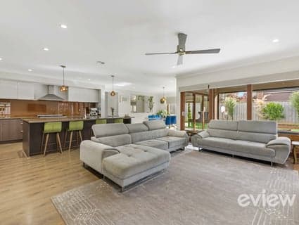 32 Holyoake Parade, Manor Lakes, VIC, 3024, Manor Lakes - Thumbnail 5