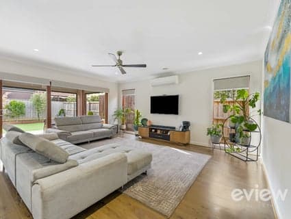 32 Holyoake Parade, Manor Lakes, VIC, 3024, Manor Lakes - Thumbnail 6