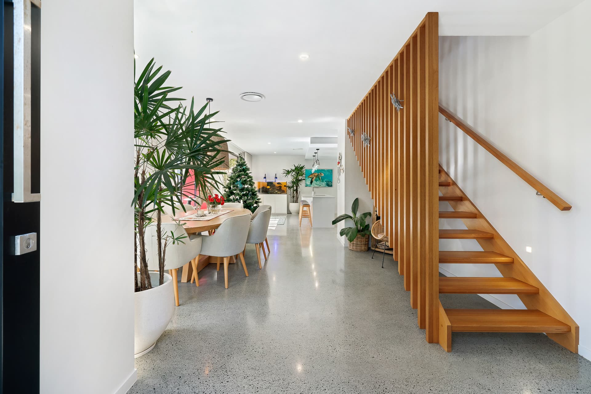 1/29 Surf Street, Mermaid Beach, QLD, 4218, Mermaid Beach - Thumbnail 2