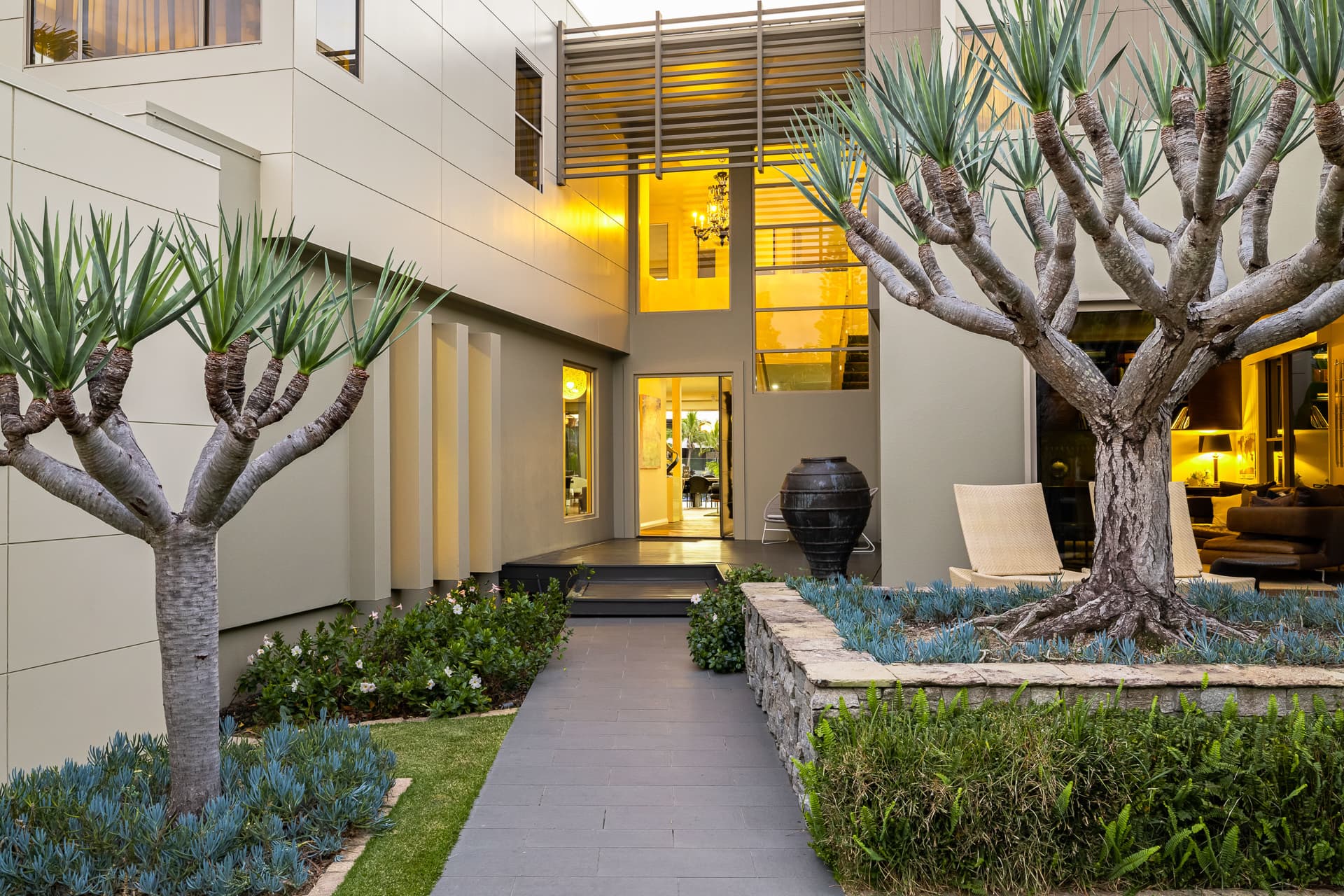 215 Monaco Street, Broadbeach Waters, QLD, 4218, Broadbeach Waters - Thumbnail 5