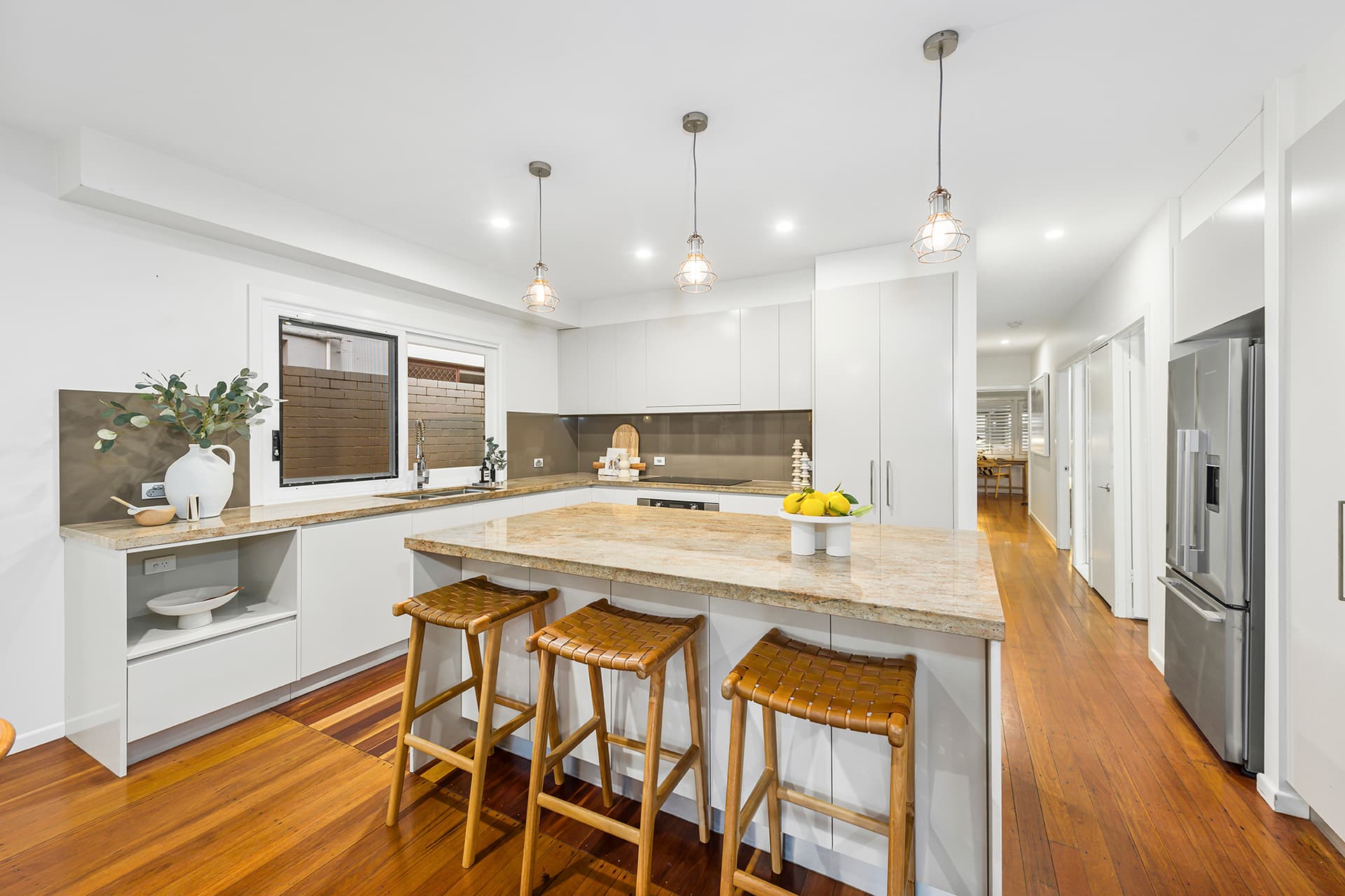 17 Sunbrite Avenue, Mermaid Beach, QLD, 4218, Mermaid Beach - Thumbnail 2