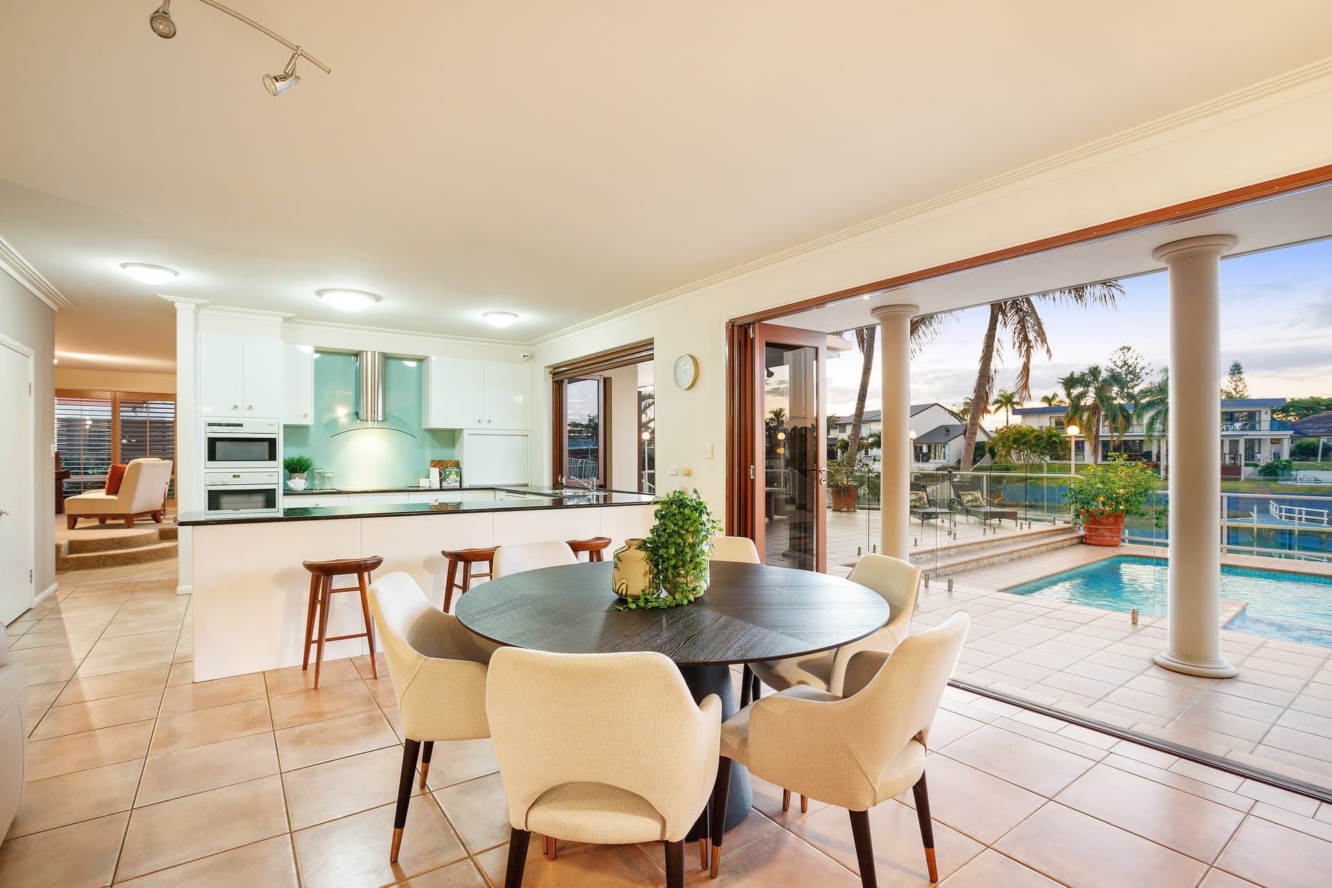 38 Kincardine  Drive, Benowa Waters, QLD, 4217, Benowa Waters - Thumbnail 8