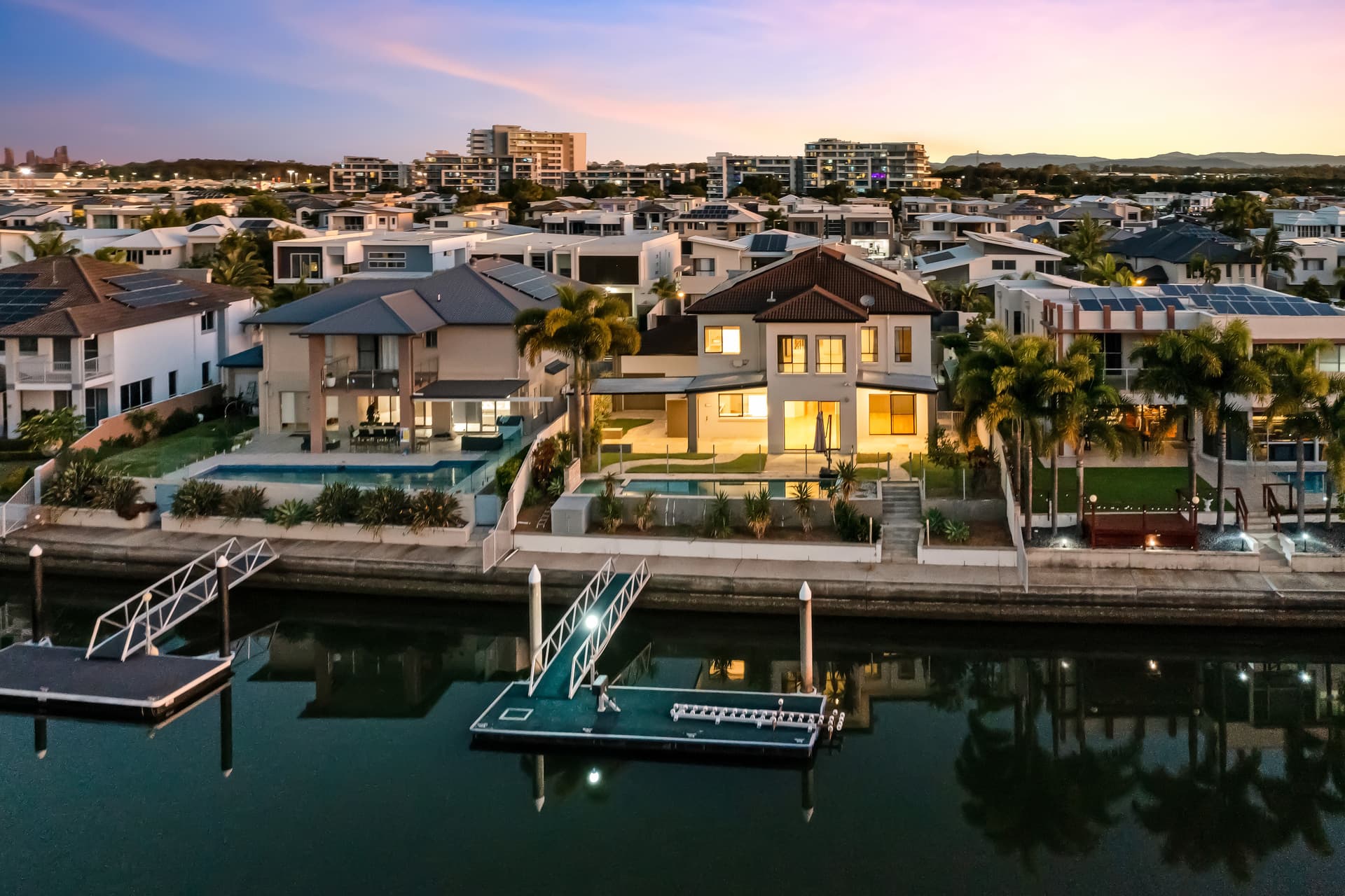 9 North Quay Drive, Biggera Waters, QLD, 4216, Biggera Waters - Thumbnail 2