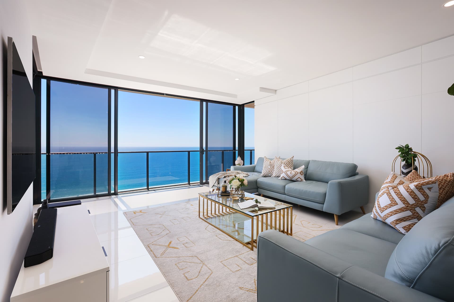 3703/1 Oracle Boulevard, Broadbeach, QLD, 4218, Broadbeach - Thumbnail 3