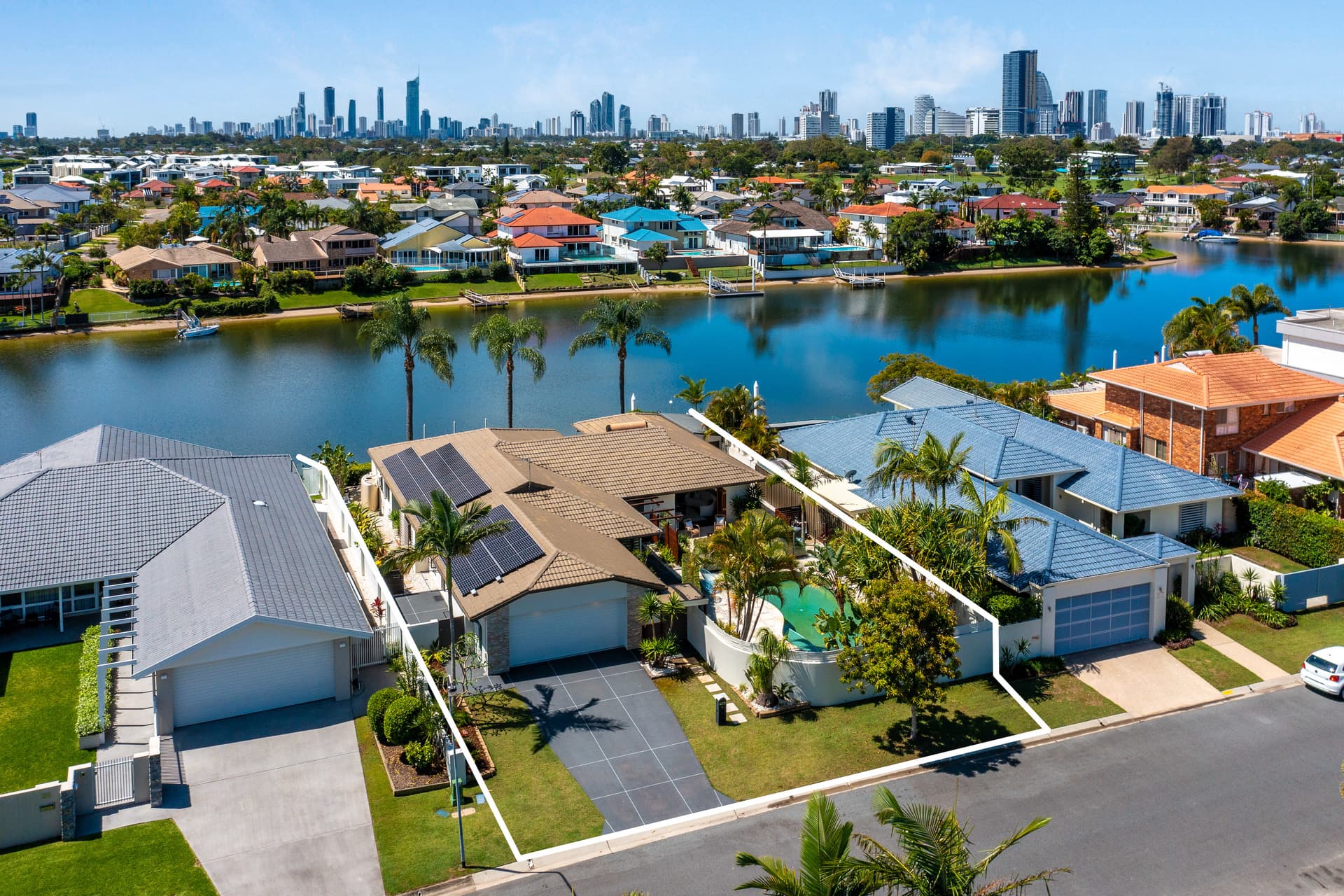 29 Saxonvale Terrace, Mermaid Waters, QLD, 4218, Mermaid Waters - Thumbnail 2