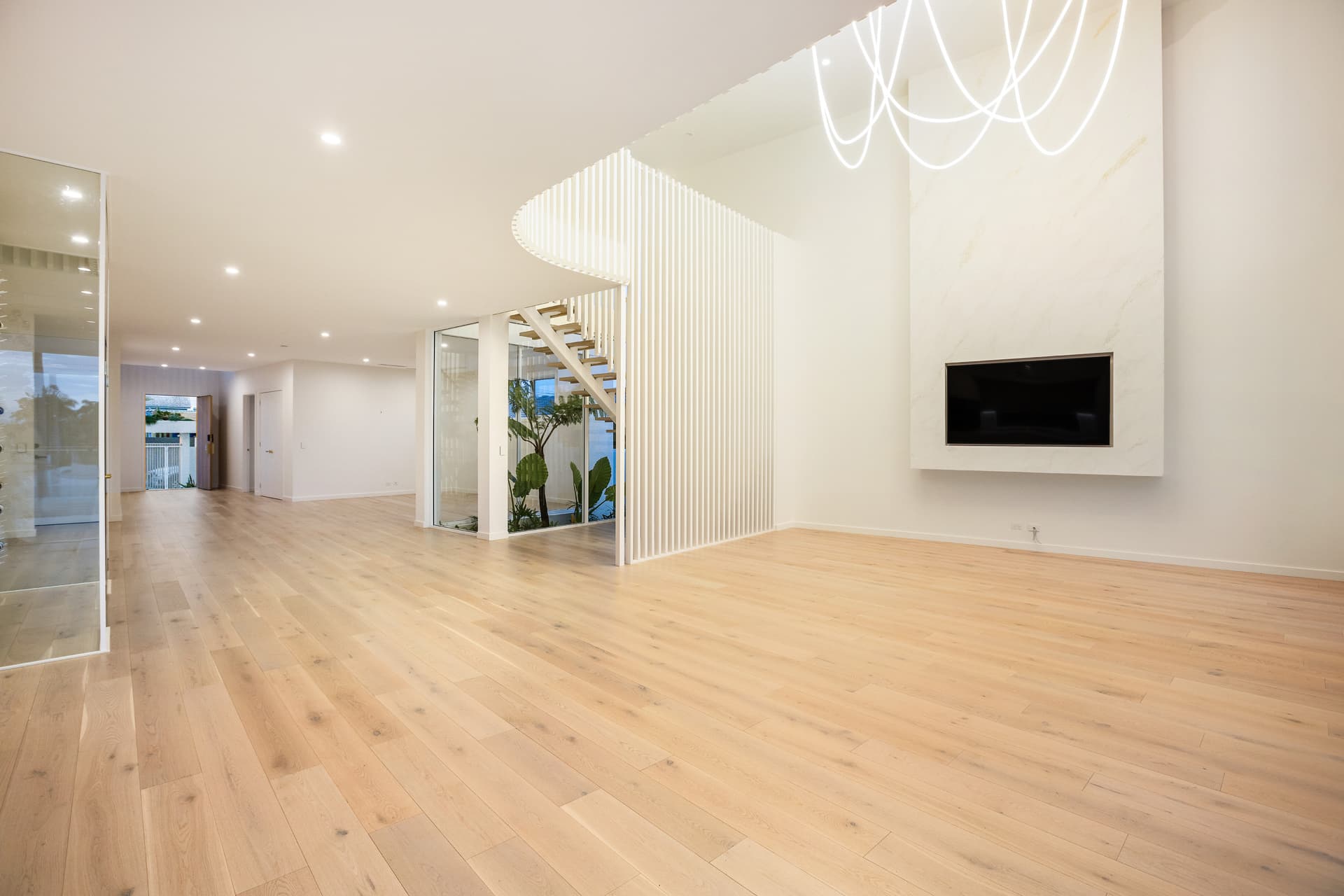 104 Monaco Street, Broadbeach Waters, QLD, 4218, Broadbeach Waters - Thumbnail 5