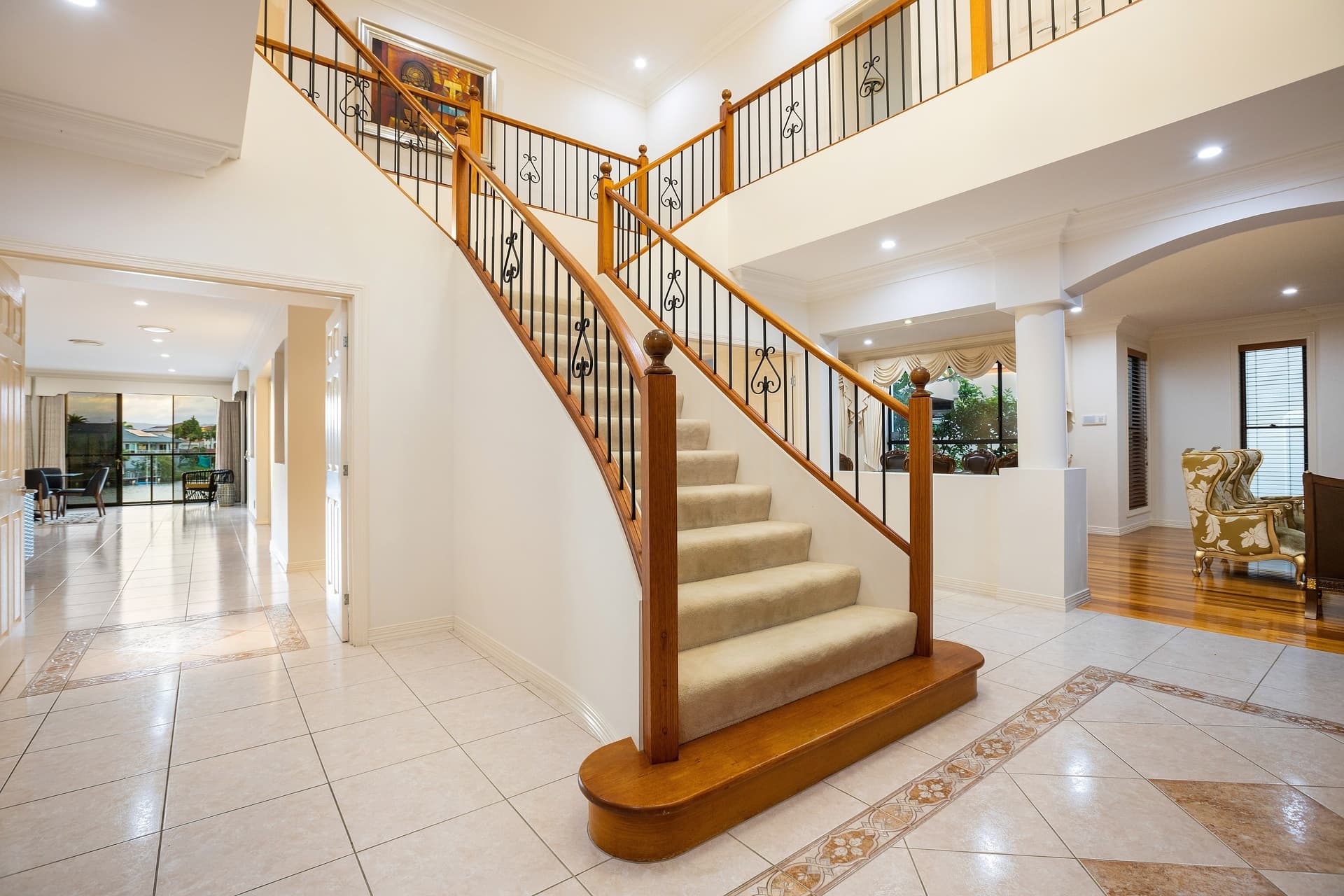 9 Clear Water Bay Avenue, Clear Island Waters, QLD, 4226, Clear Island Waters - Thumbnail 6