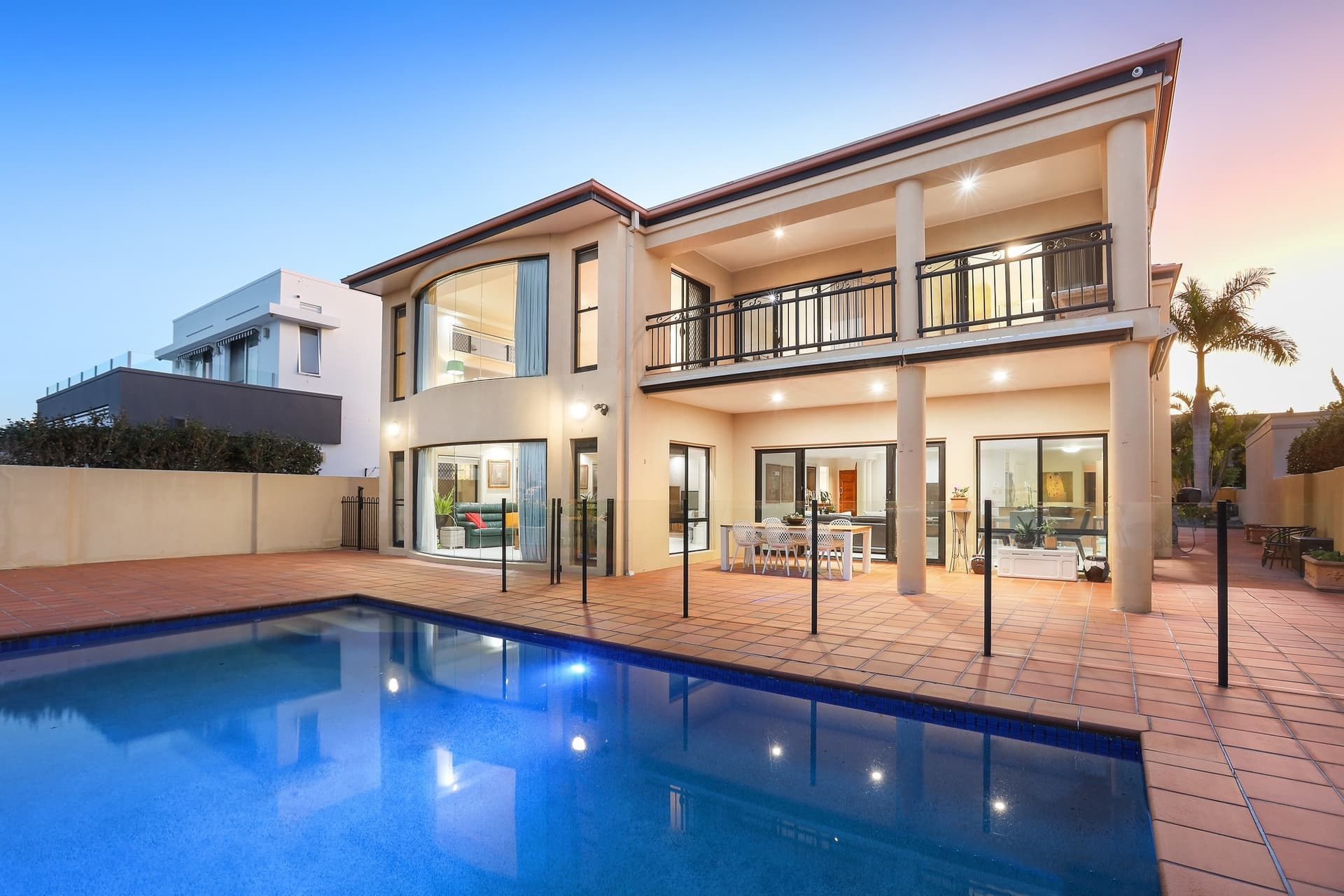 102 Sir Bruce Small Boulevard, Benowa Waters, QLD, 4217, Benowa - Thumbnail 2