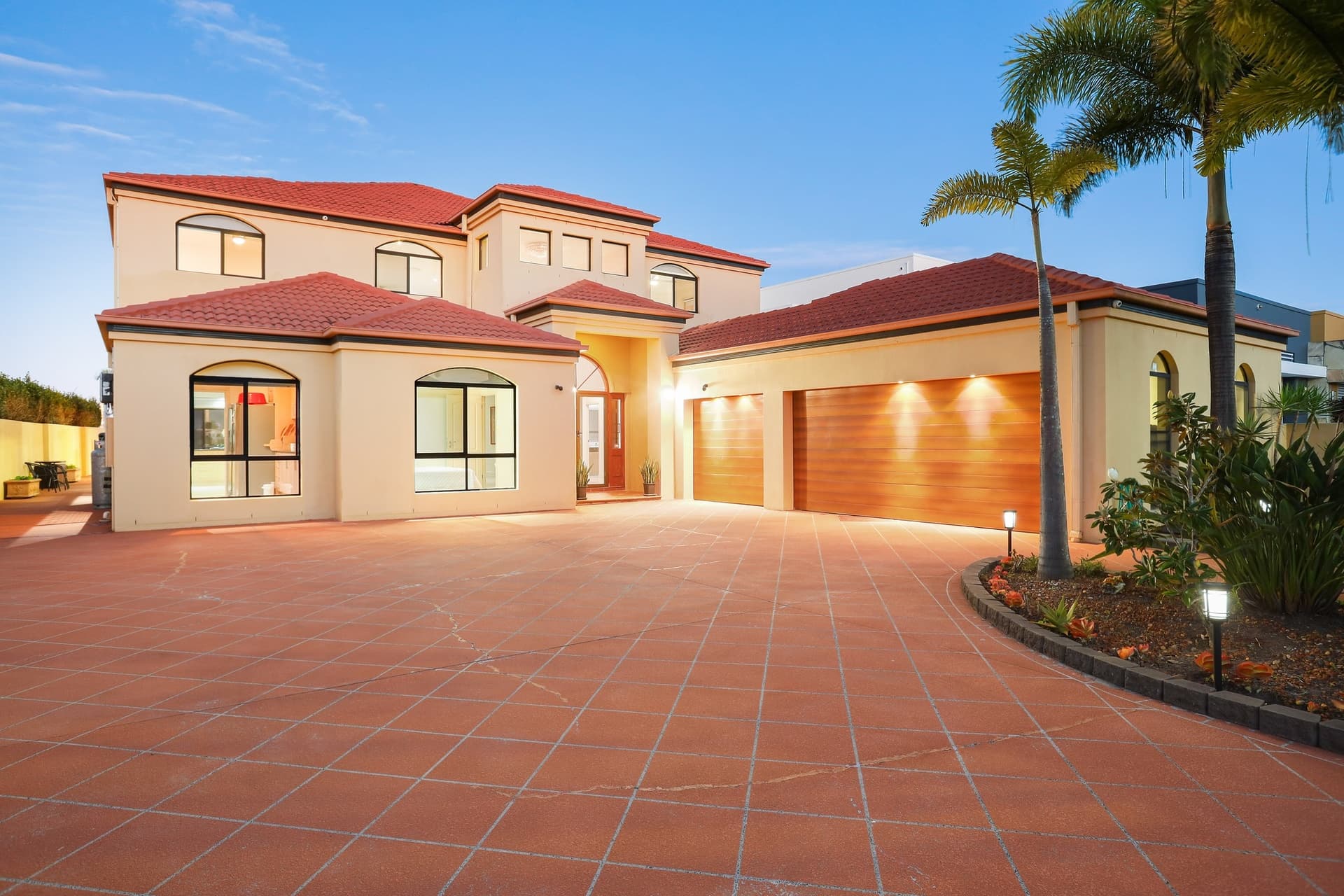 102 Sir Bruce Small Boulevard, Benowa Waters, QLD, 4217, Benowa - Thumbnail 3