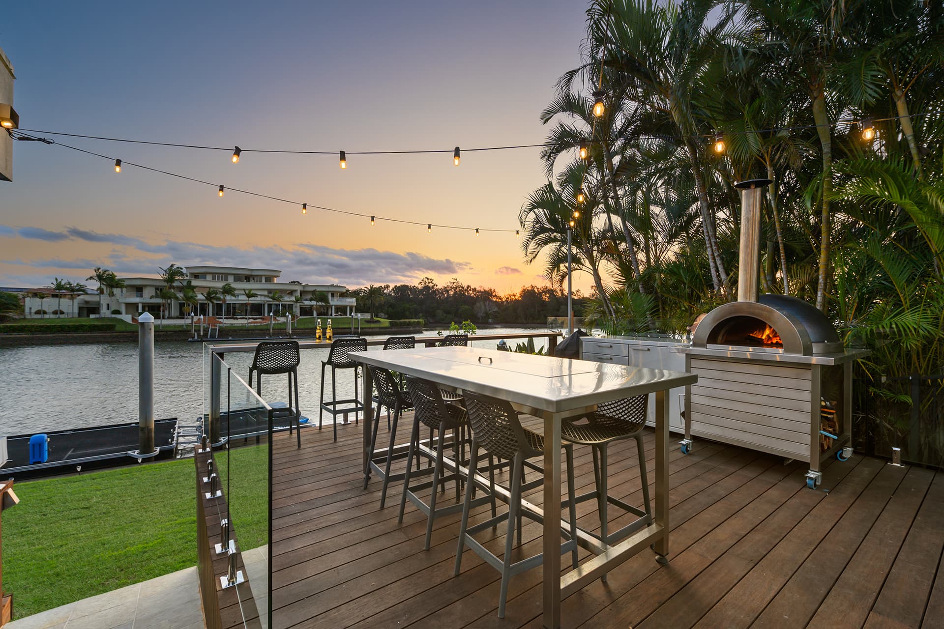 1671 Riverdale Drive, Hope Island, QLD, 4212, Hope Island - Thumbnail 2