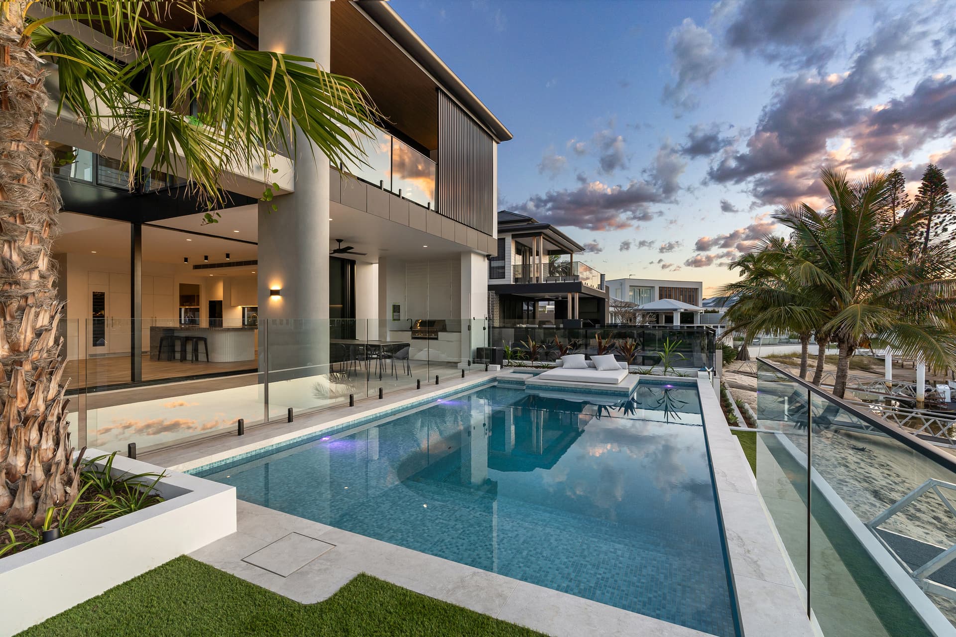 6 Beverley Crescent, Broadbeach Waters, QLD, 4218, Broadbeach Waters - Thumbnail 3