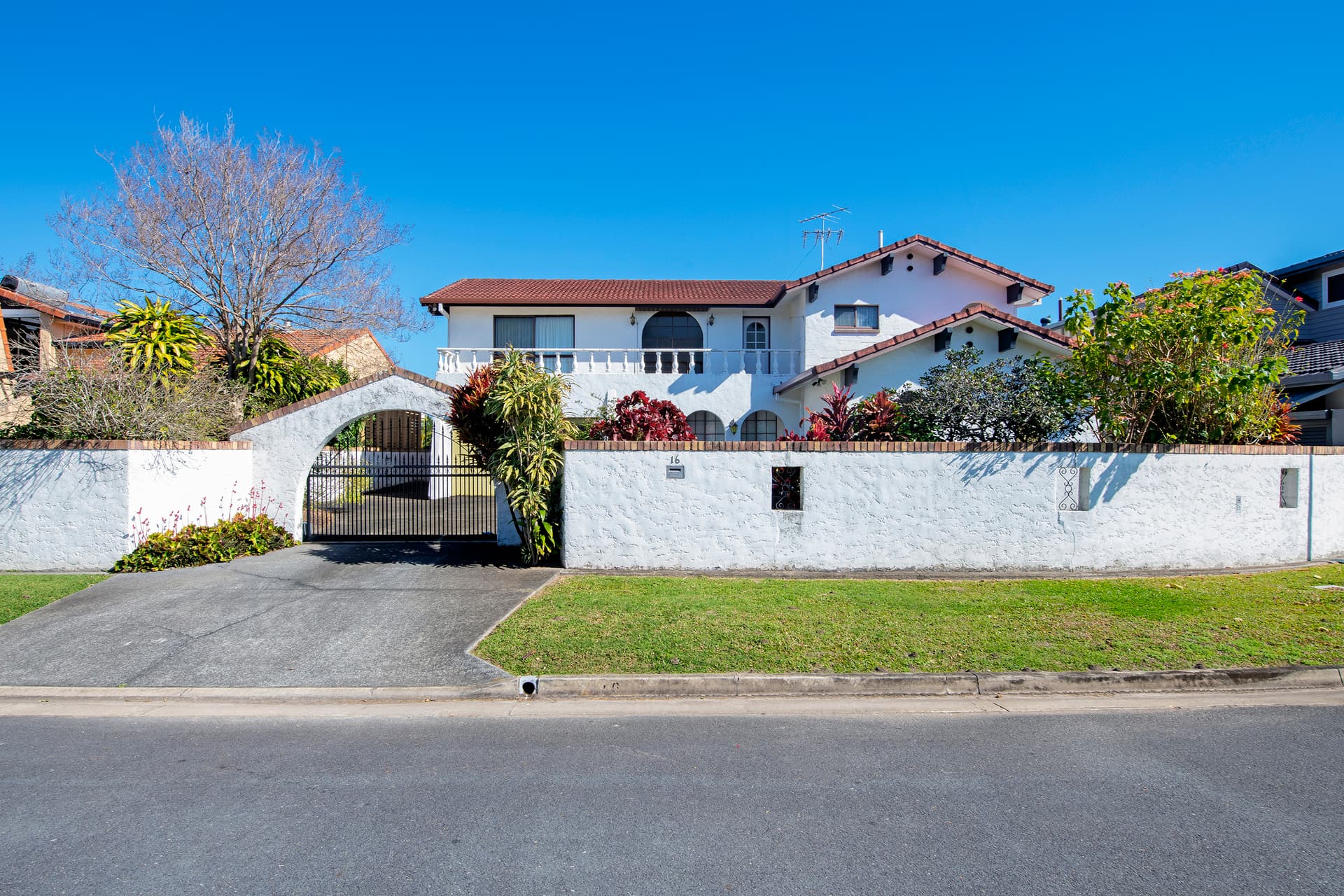 16 Alaska Avenue, Broadbeach Waters, QLD, 4218, Broadbeach Waters - Thumbnail 6