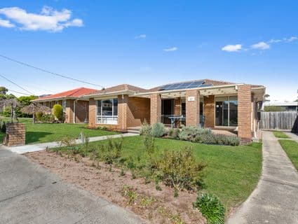 32 Alexander Crescent, Frankston, VIC, 3199, Frankston - Thumbnail 2