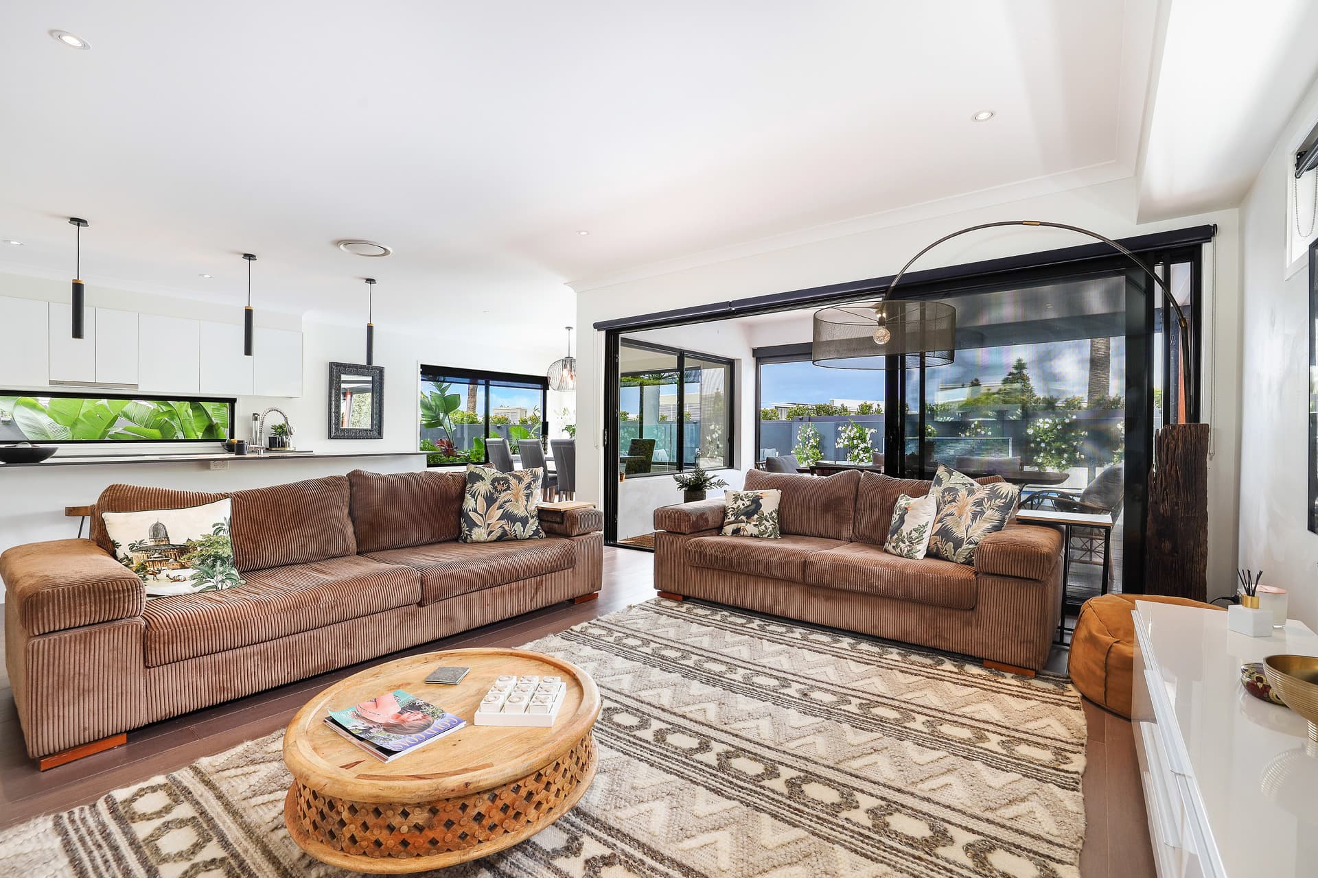 2 Catana Crescent, Hope Island, QLD, 4212, Hope Island - Thumbnail 4