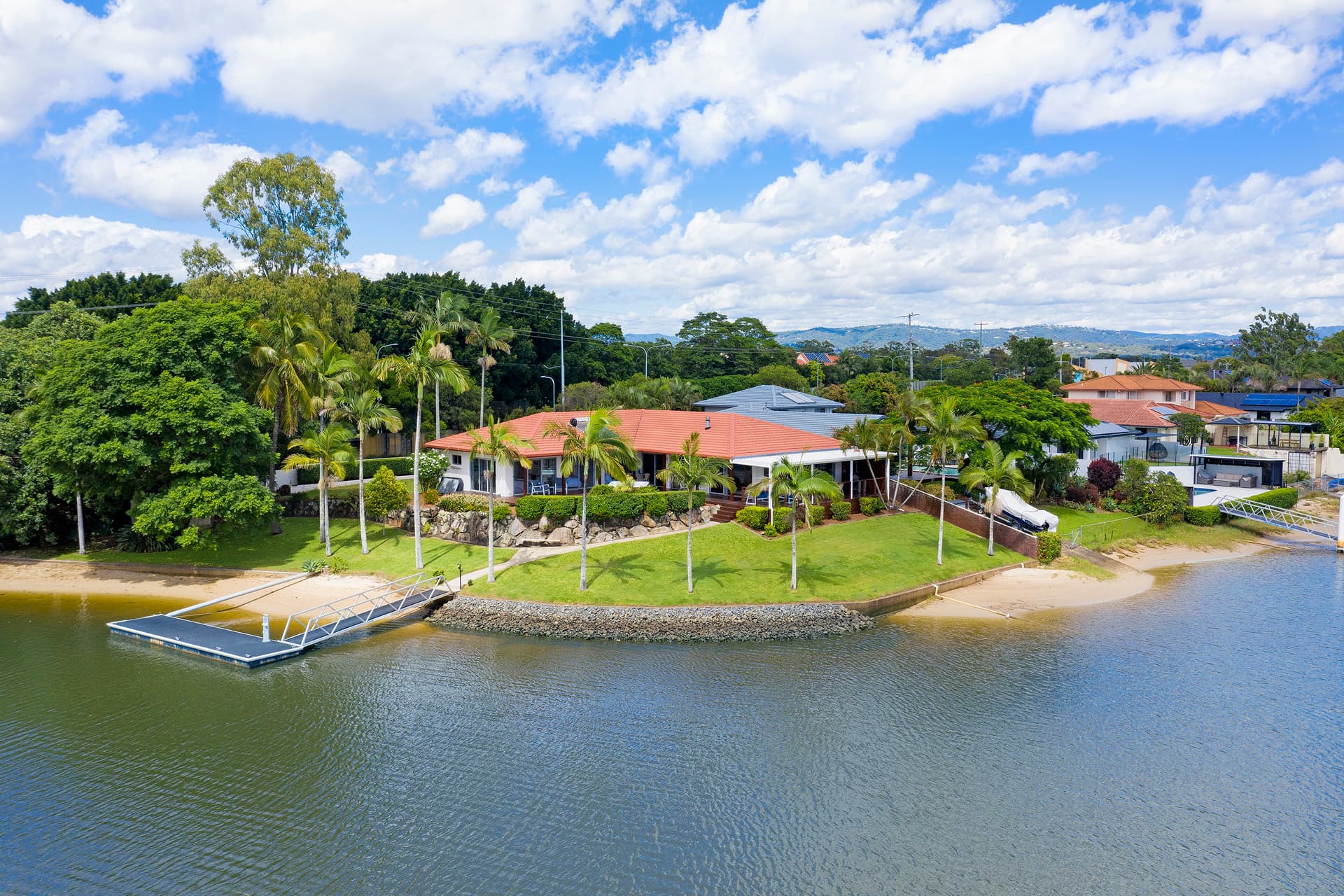 1 Cypress Drive West, Broadbeach Waters, QLD, 4218, Broadbeach Waters - Thumbnail 2