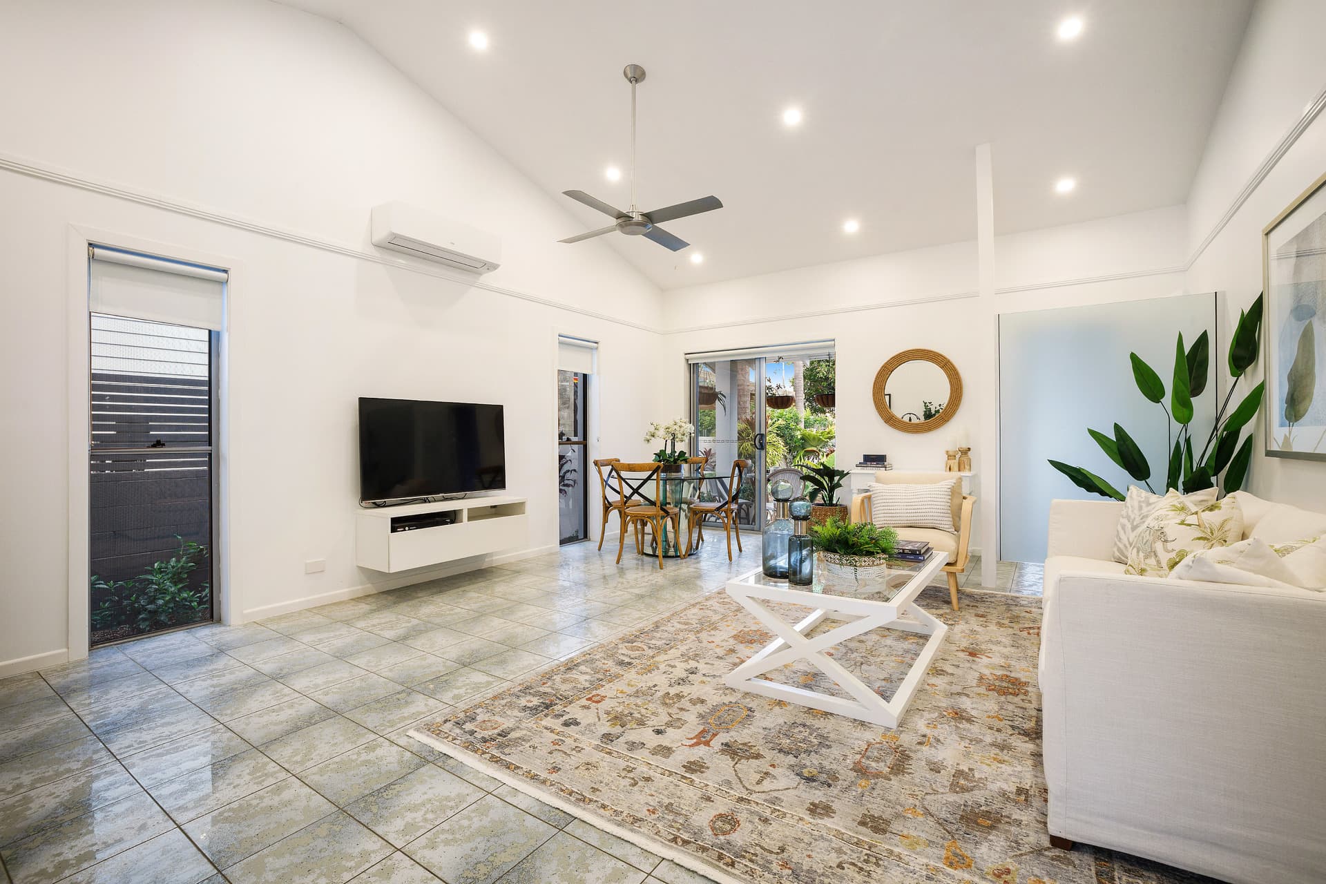 8 Frascati Street, Mermaid Waters, QLD, 4218, Mermaid Waters - Thumbnail 6