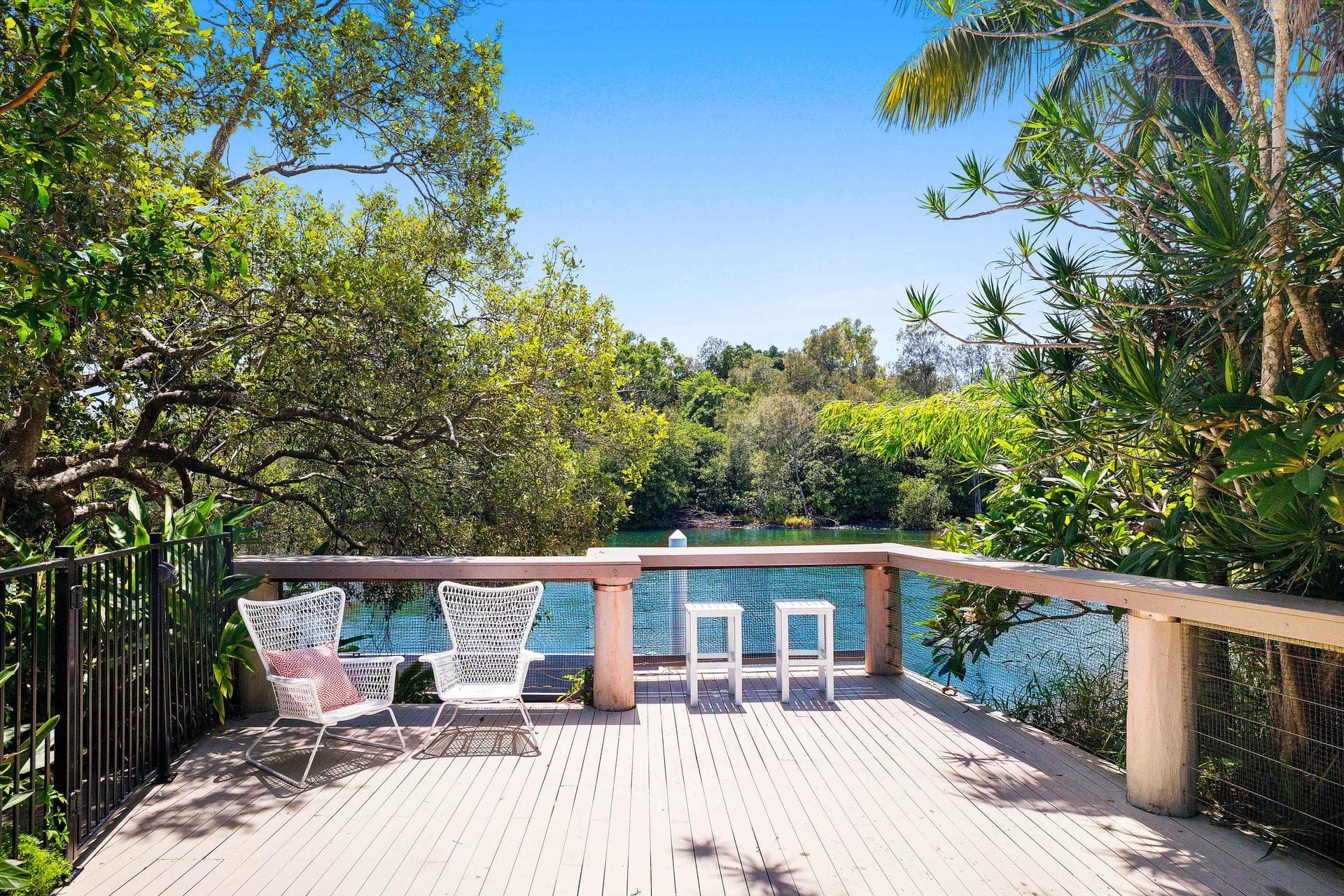 30 Karina Crescent, Broadbeach Waters, QLD, 4218, Broadbeach Waters - Thumbnail 3