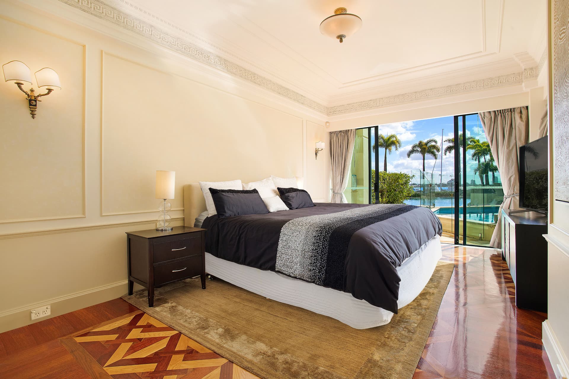 4/94 Seaworld  Drive, Main Beach, QLD, 4217, Main Beach - Thumbnail 7