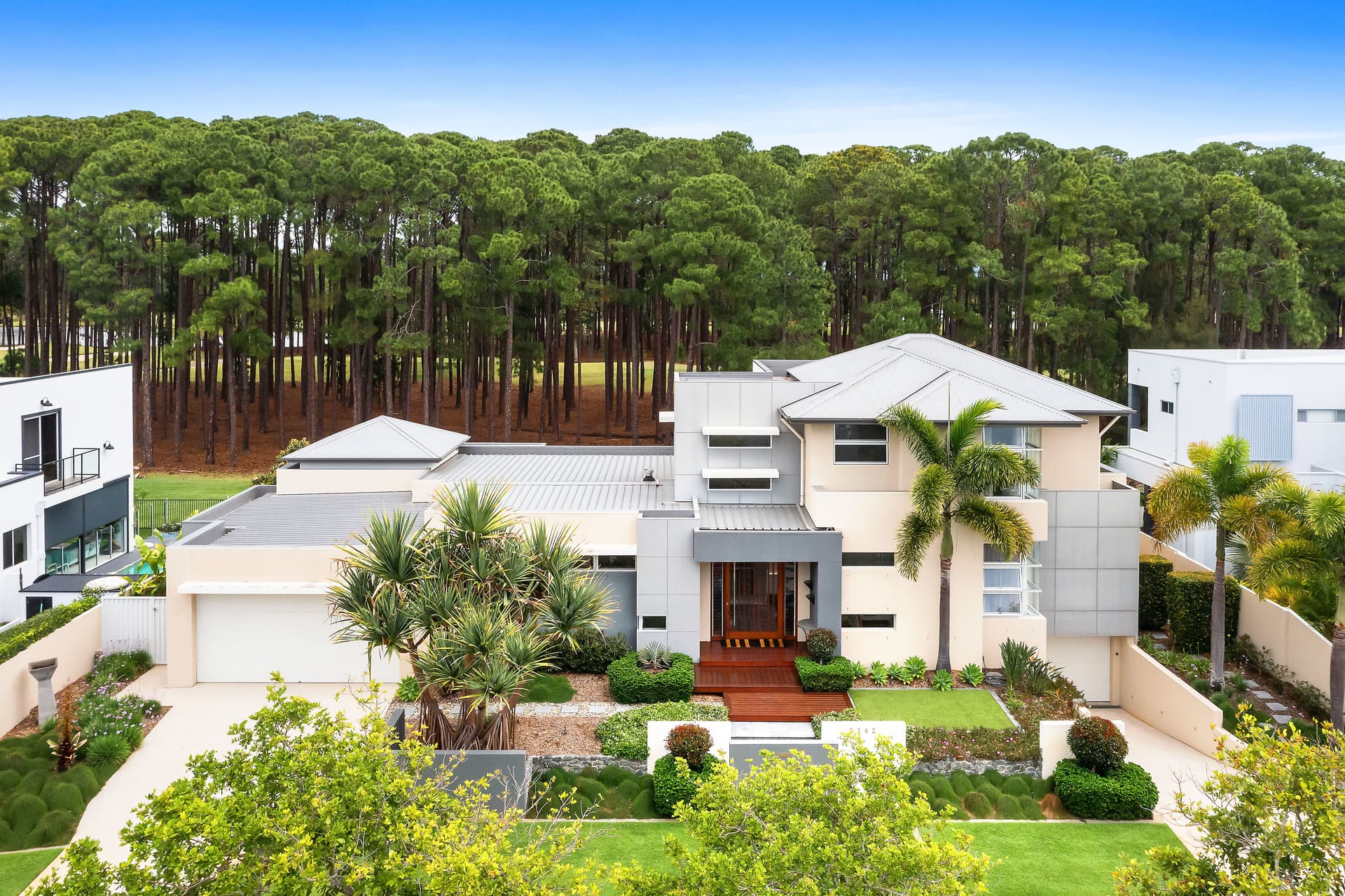 404 Error, Sanctuary Cove - Image 1