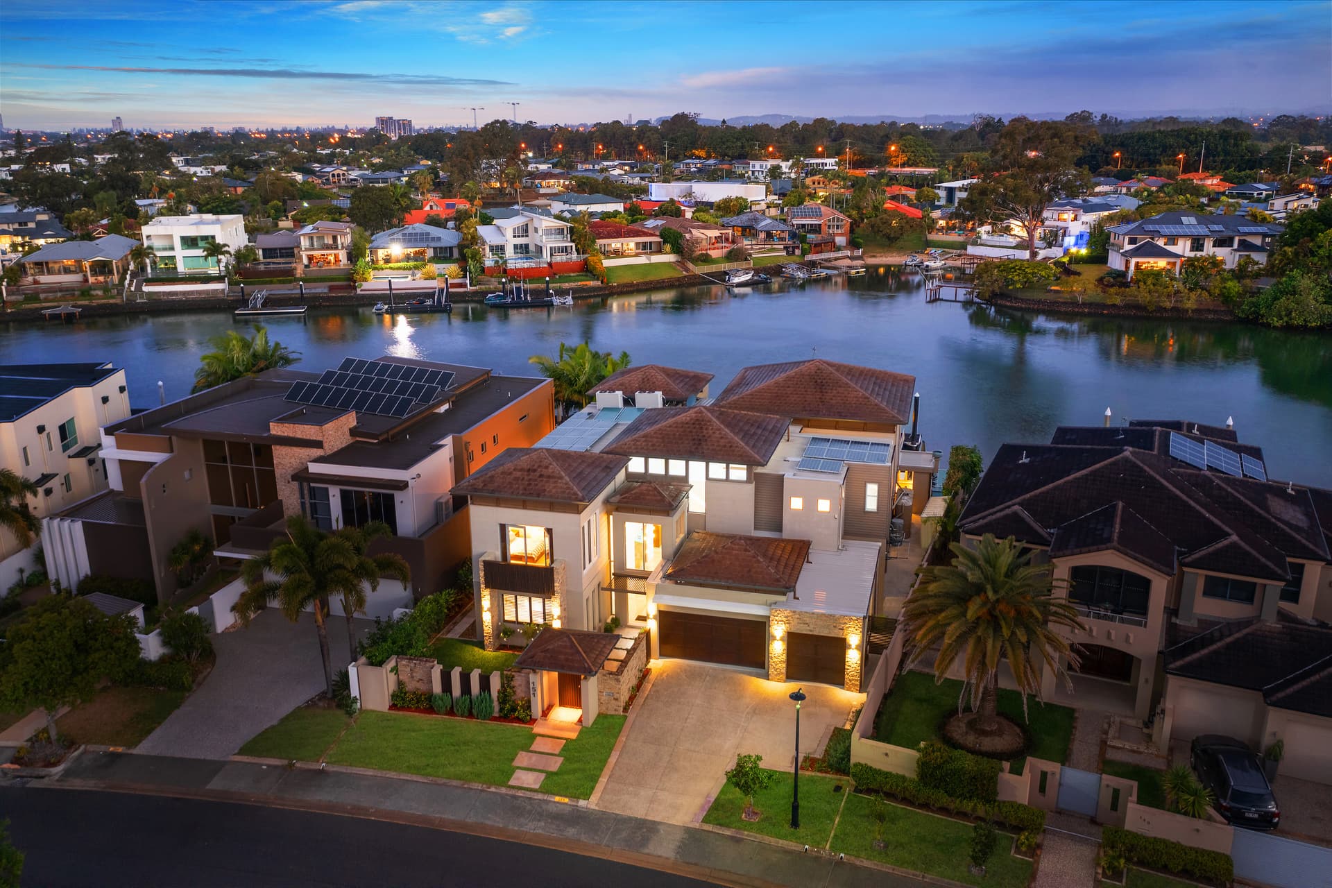 151 Sir Bruce Small Boulevard, Benowa Waters, QLD, 4217, Benowa - Thumbnail 5