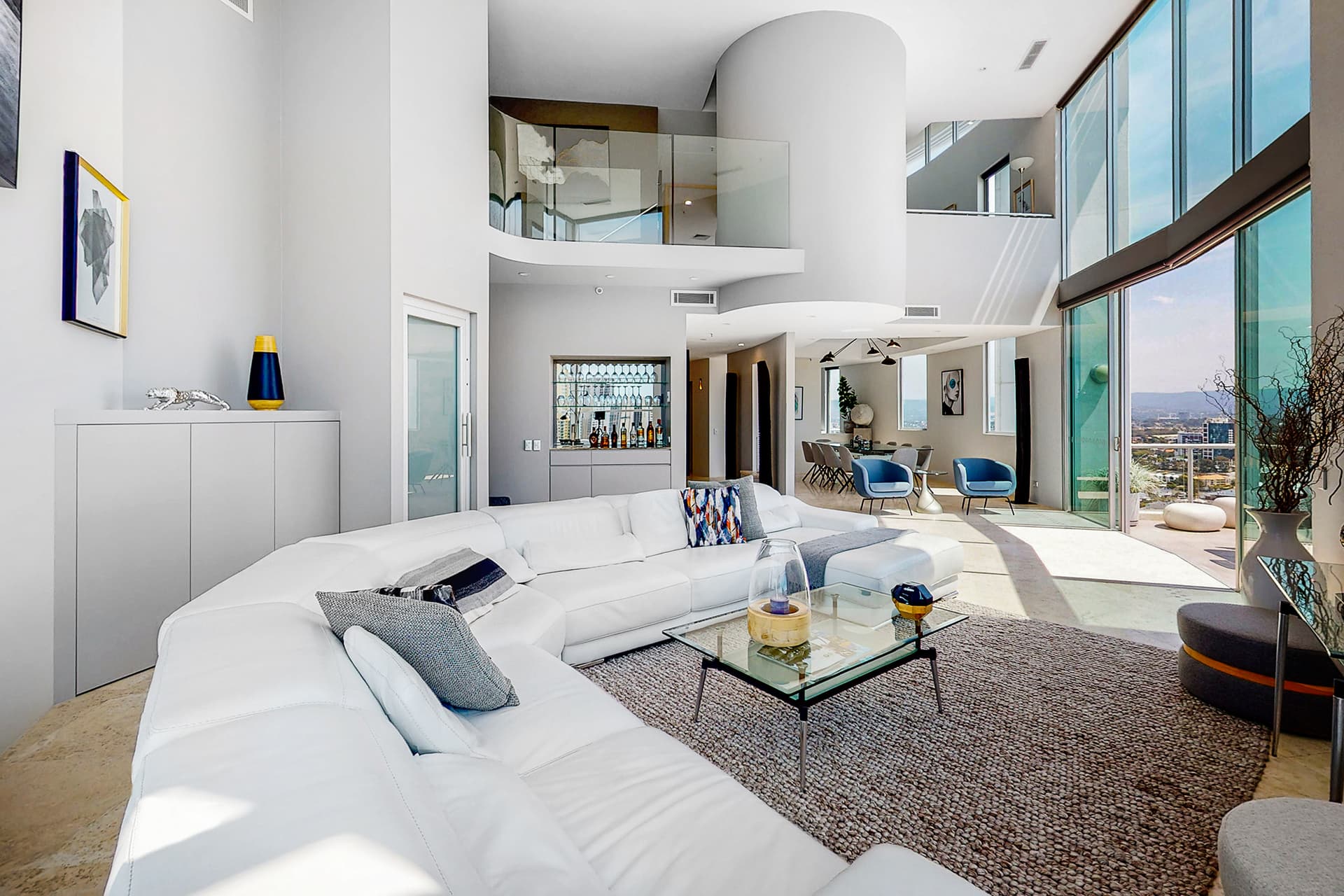 'Sentinel' Penthouse 42 Riverview Parade, Surfers Paradise, QLD, 4217, Surfers Paradise - Thumbnail 3