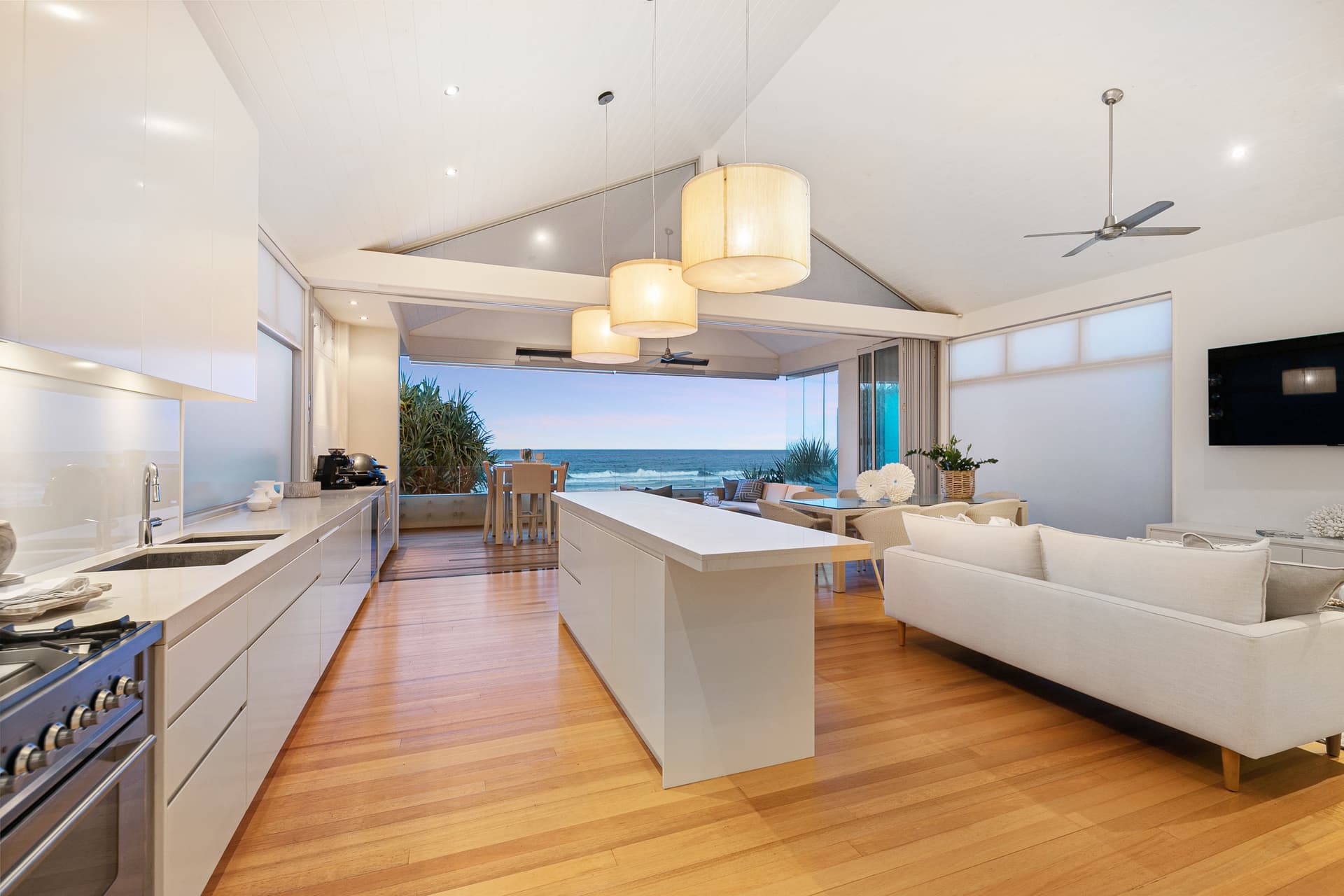 181 Jefferson Lane, Palm Beach, QLD, 4221, Palm Beach - Thumbnail 4