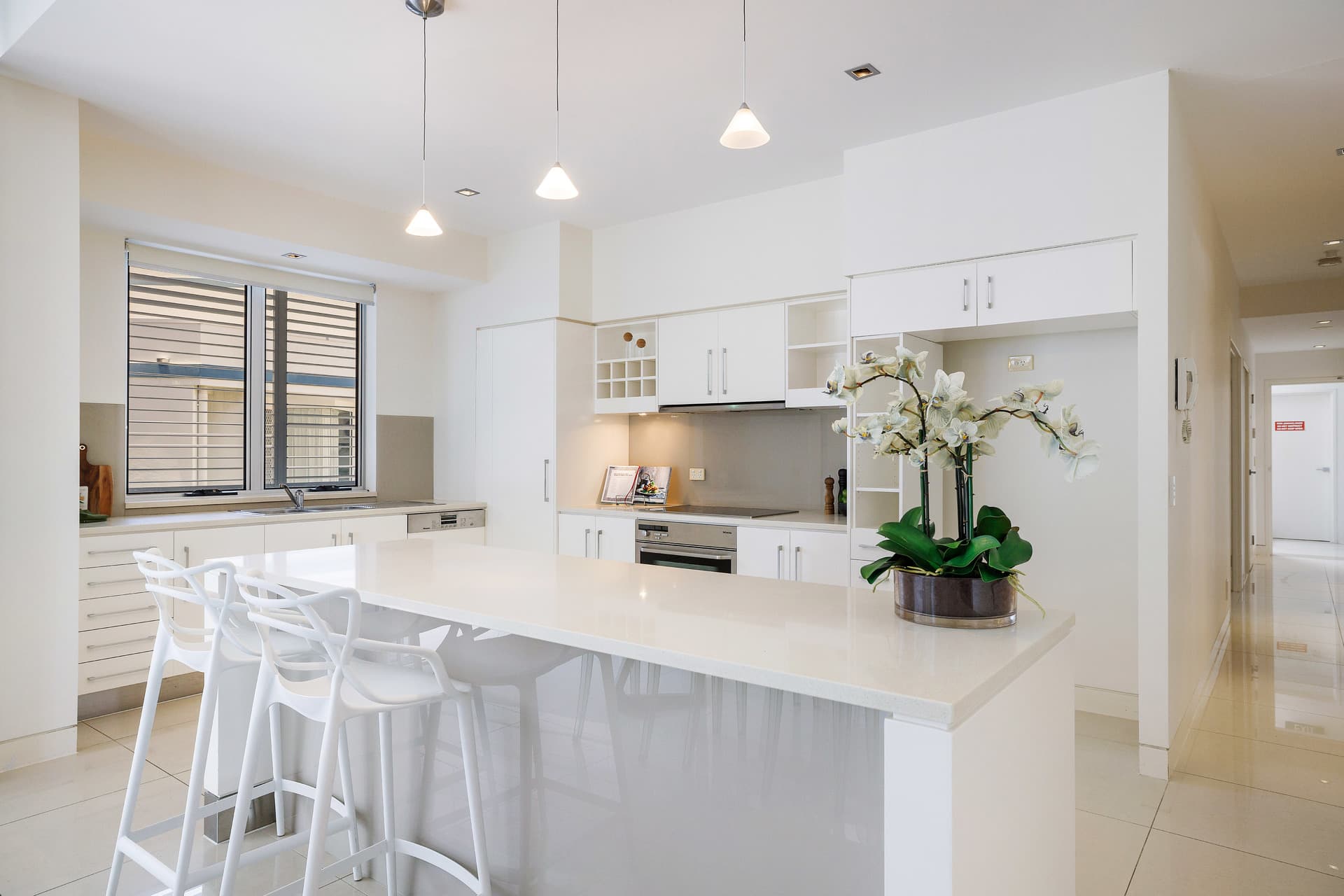 4/17 Anne Avenue, Broadbeach, QLD, 4218, Broadbeach - Thumbnail 4