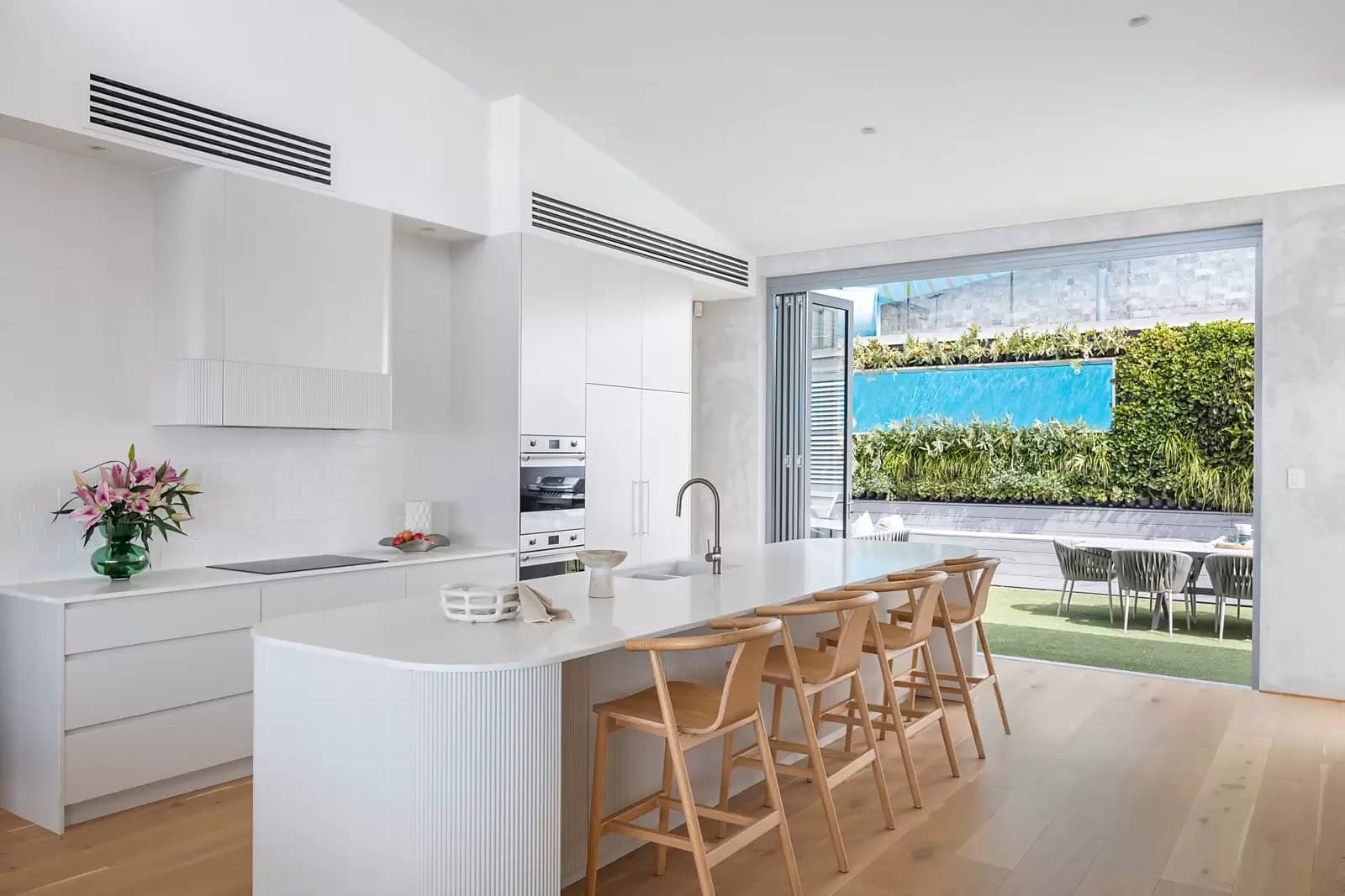 4 Ahearn Avenue, South Coogee, South Coogee - Thumbnail 2
