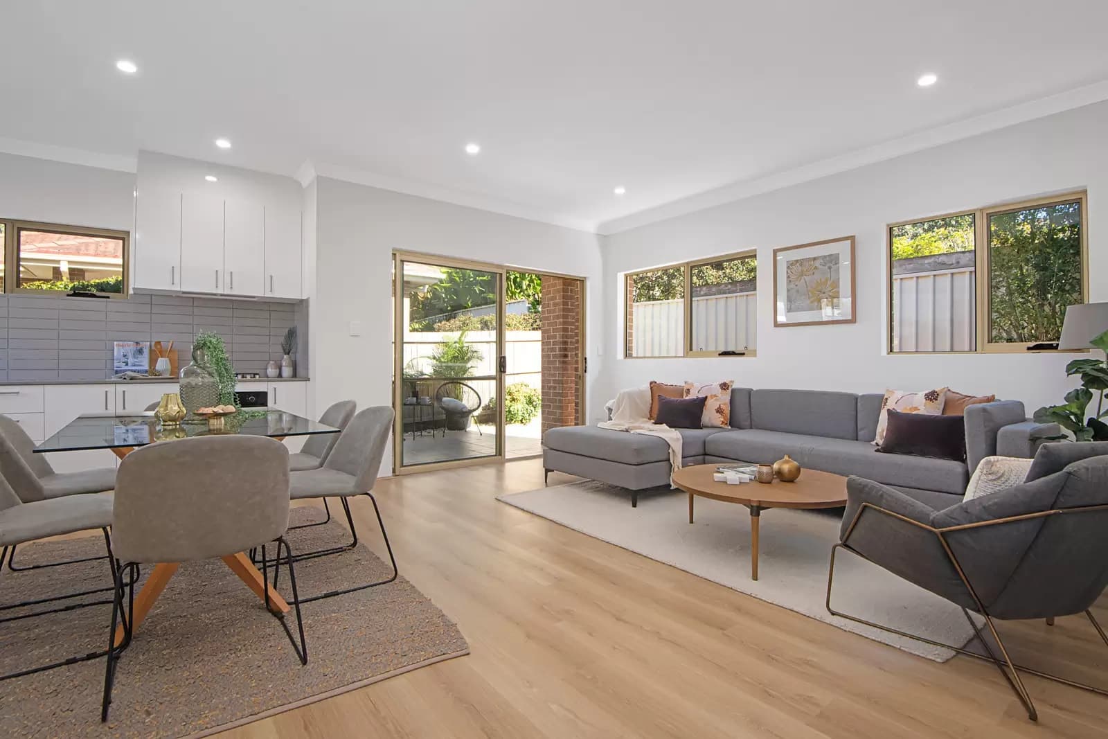 2/230 Kingsway, Caringbah South, Caringbah South - Image 1