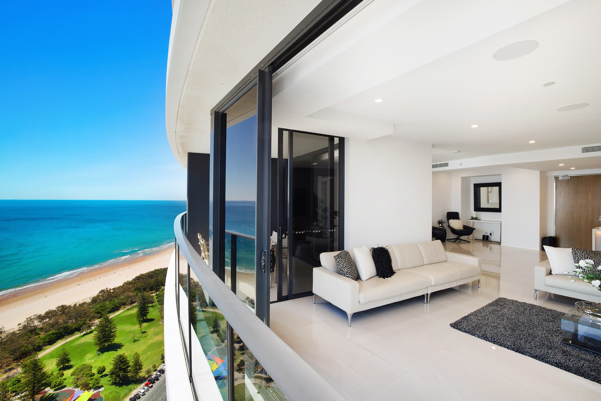 3502/1 Oracle Boulevard, Broadbeach, QLD, 4218, Broadbeach - Thumbnail 2