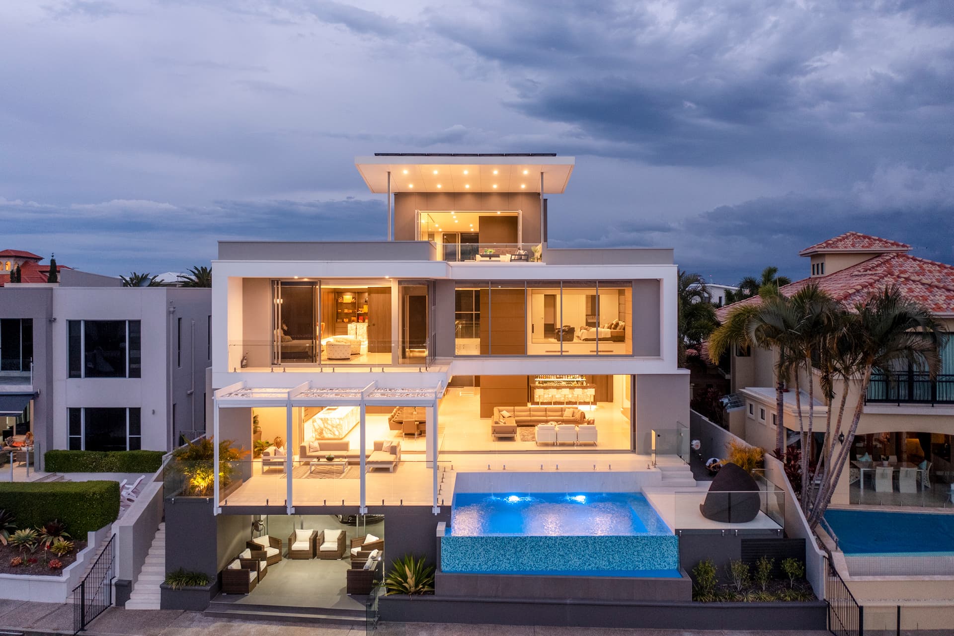 41 Royal Albert Crescent, Sovereign Islands, QLD, 4216, Sovereign Islands - Image 1