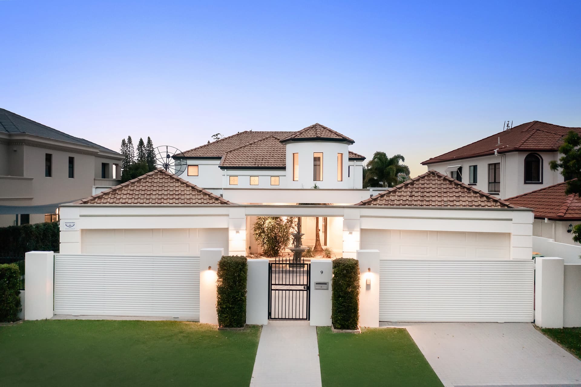 9 Ipsley Drive, Broadbeach Waters, QLD, 4218, Broadbeach Waters - Thumbnail 4