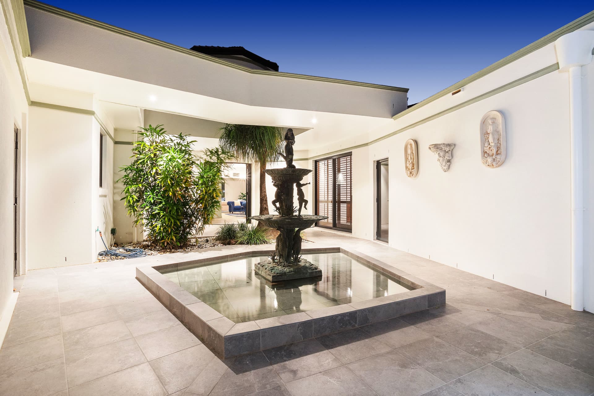 9 Ipsley Drive, Broadbeach Waters, QLD, 4218, Broadbeach Waters - Thumbnail 5