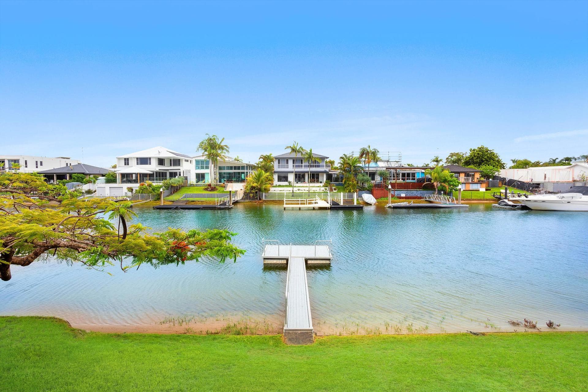 27 Tosti Street, Sorrento, QLD, 4217, Sorrento - Thumbnail 4