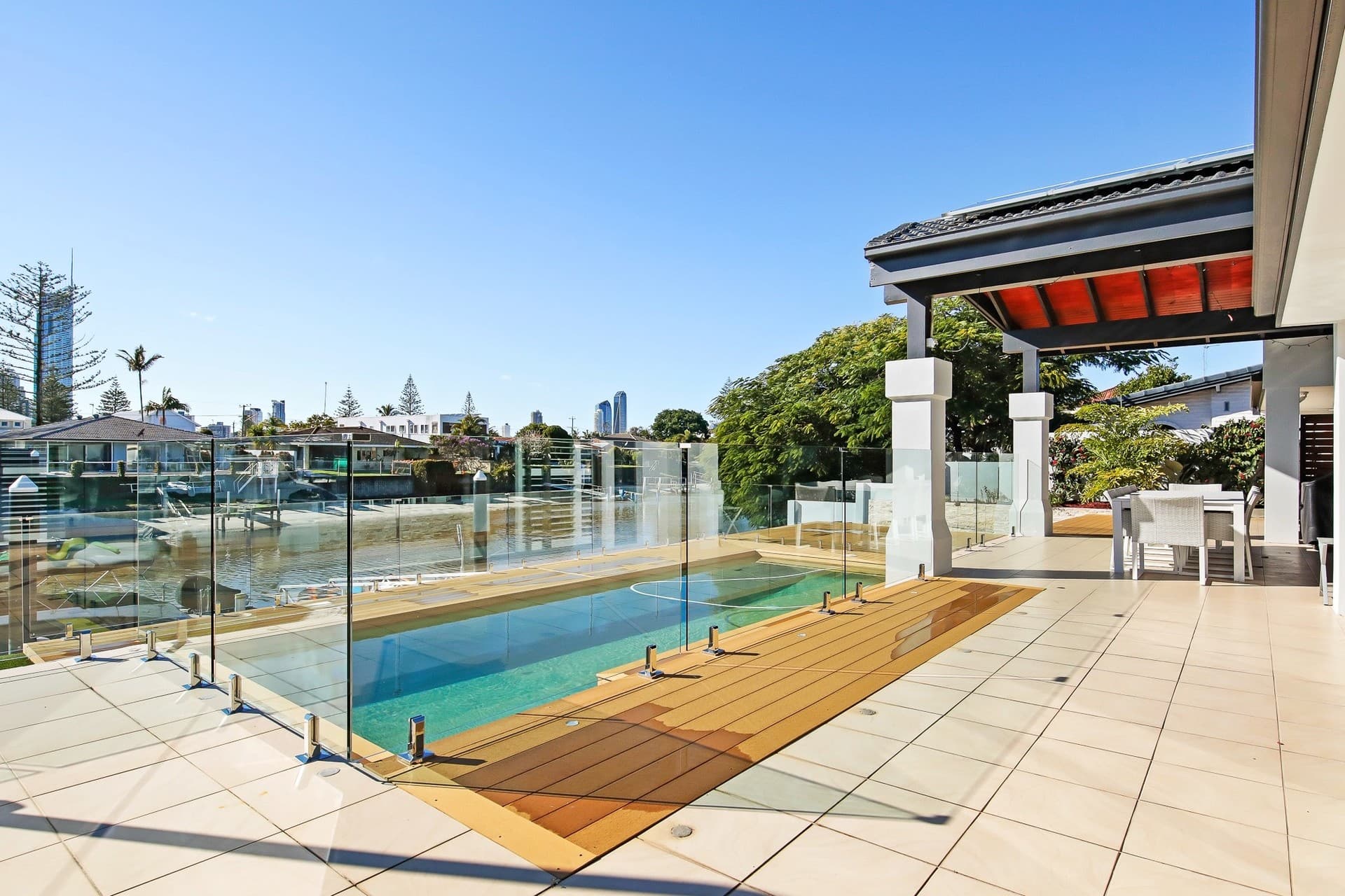 25  Vespa  Crescent, Surfers Paradise, QLD, 4217, Surfers Paradise - Thumbnail 2