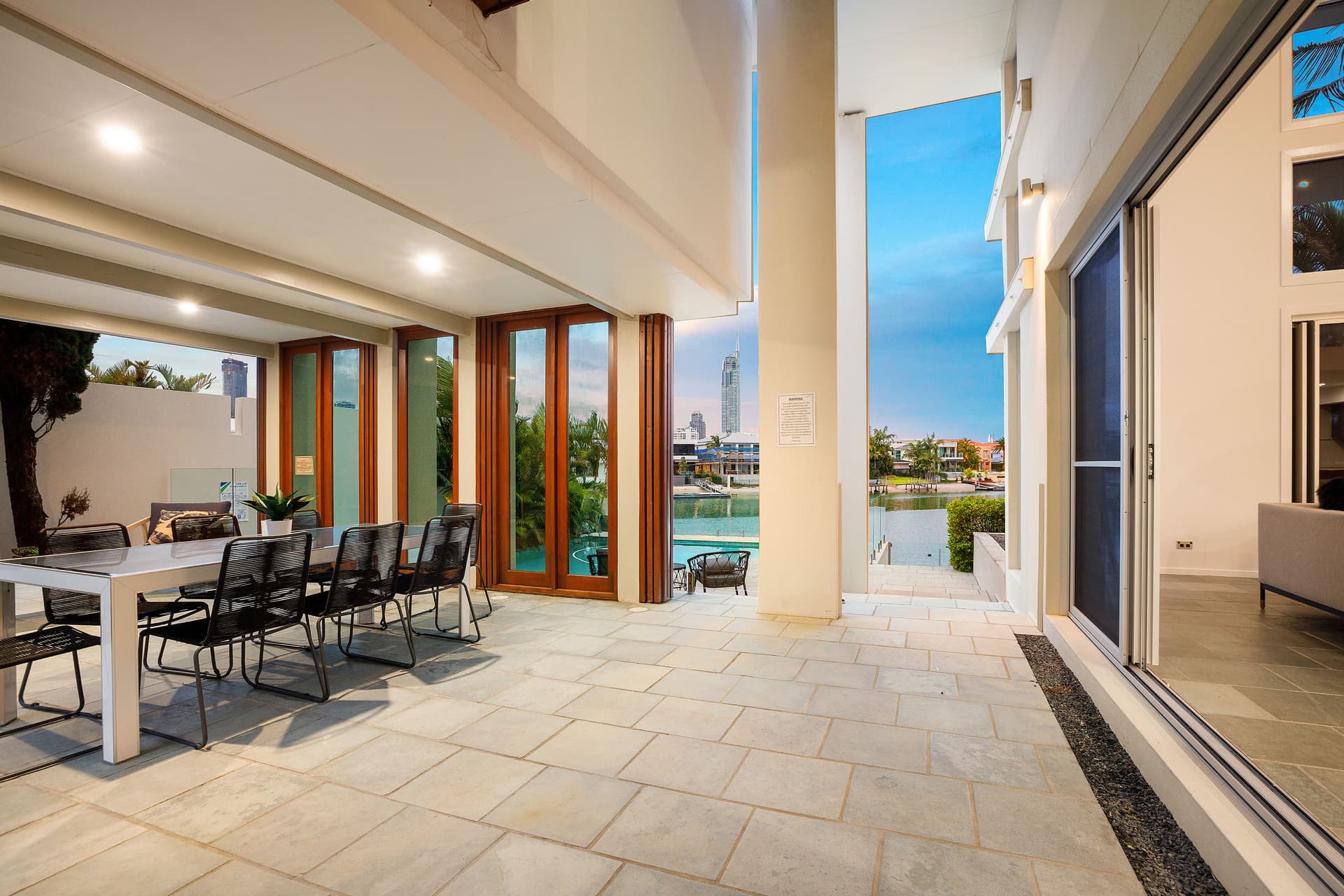 97 Gibraltar Drive, Isle Of Capri, QLD, 4217, Isle Of Capri - Thumbnail 4