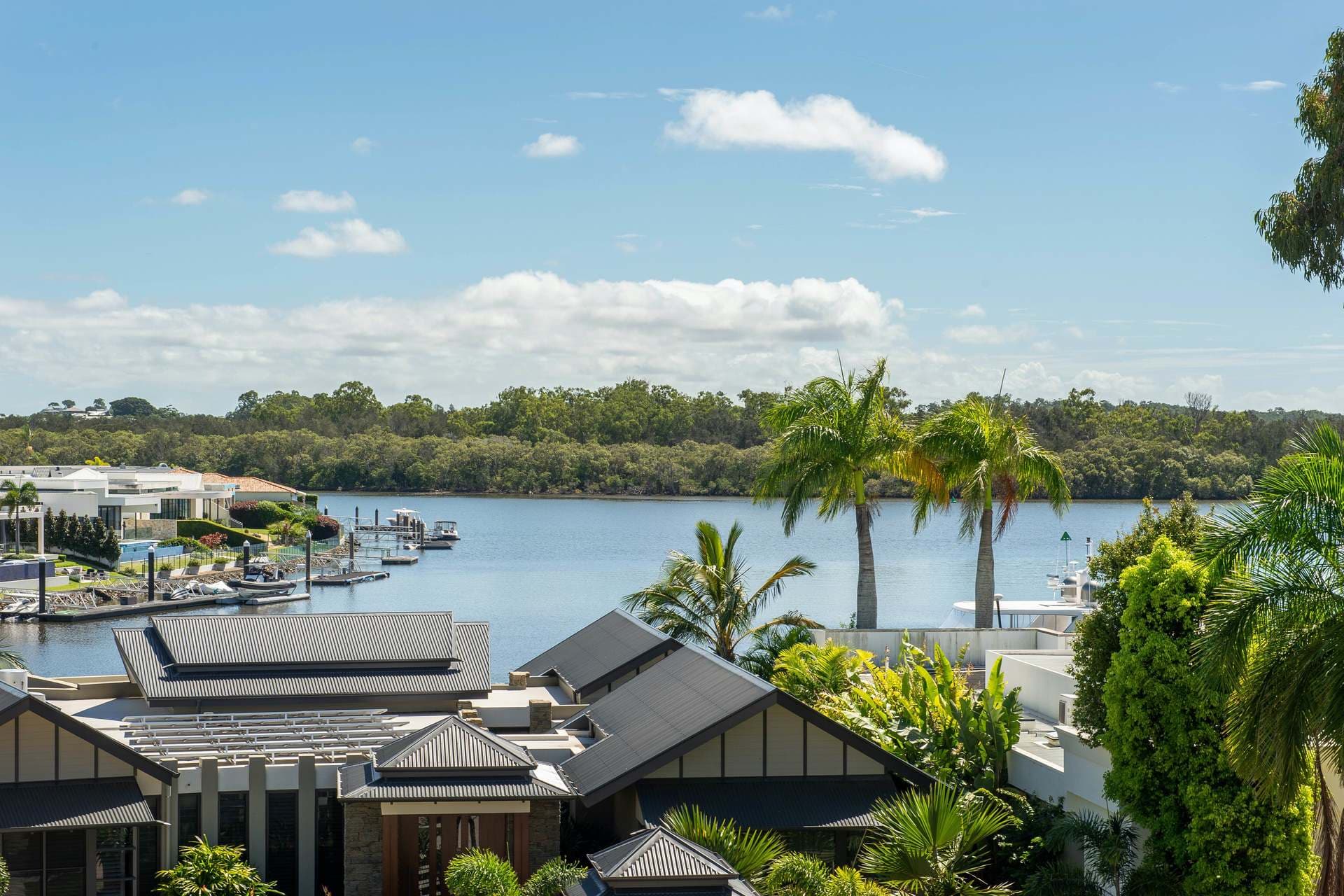 5827 Coveside Lane, Hope Island, QLD, 4212, Hope Island - Thumbnail 2