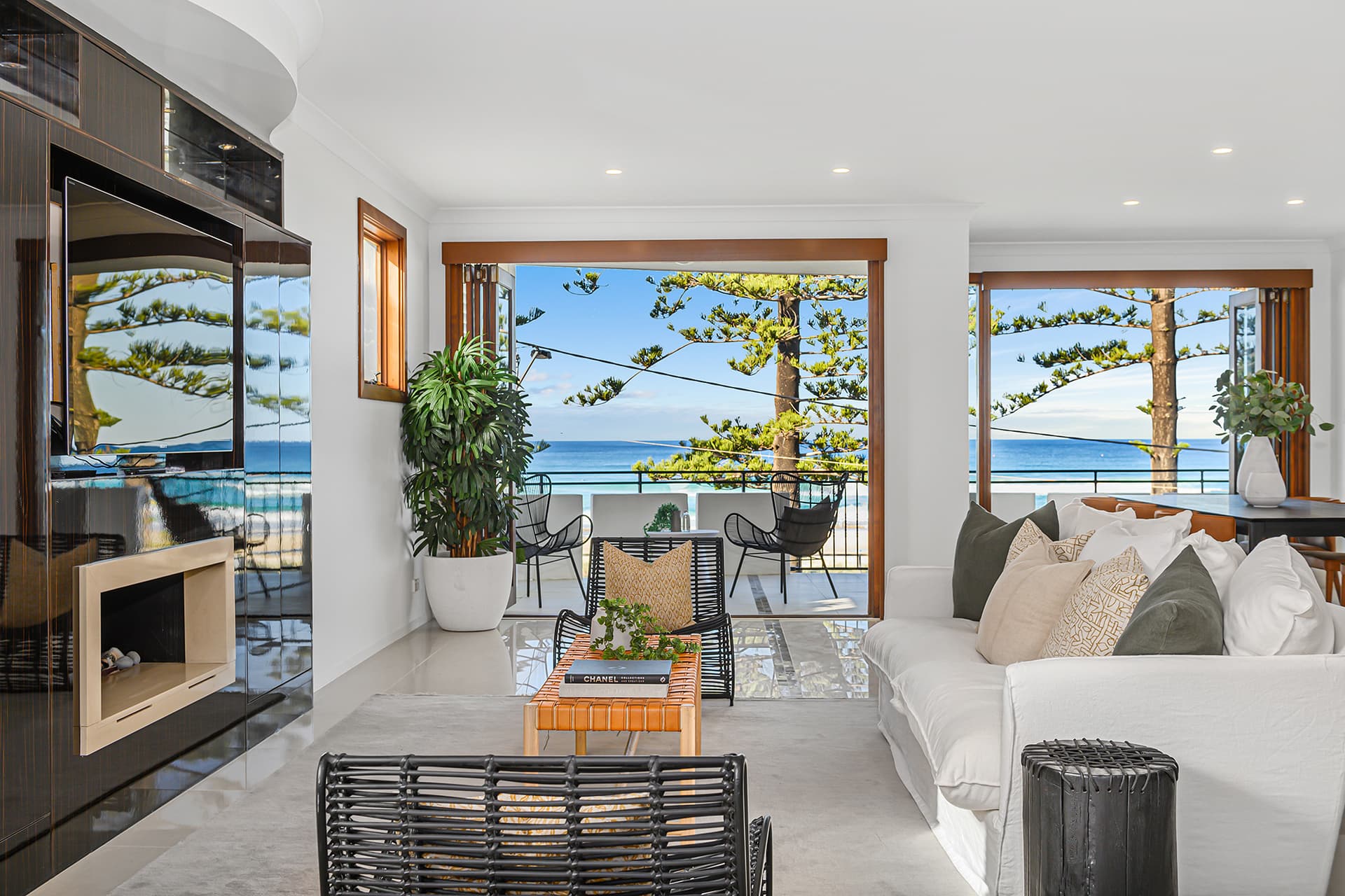 2/6 Marine Parade, Miami, QLD, 4220, Miami - Thumbnail 3