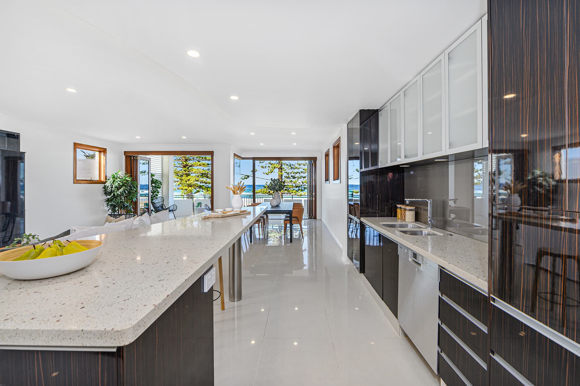 2/6 Marine Parade, Miami, QLD, 4220, Miami - Thumbnail 4