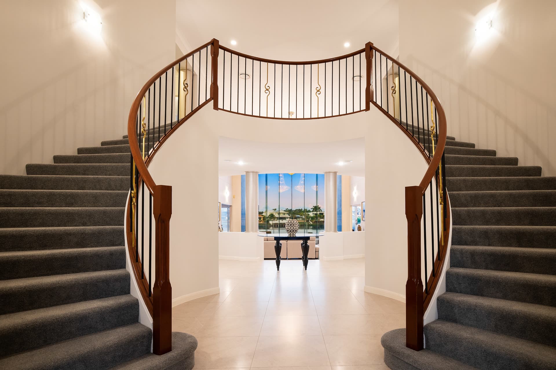 12 Clear Water Bay Avenue, Clear Island Waters, QLD, 4226, Clear Island Waters - Thumbnail 4