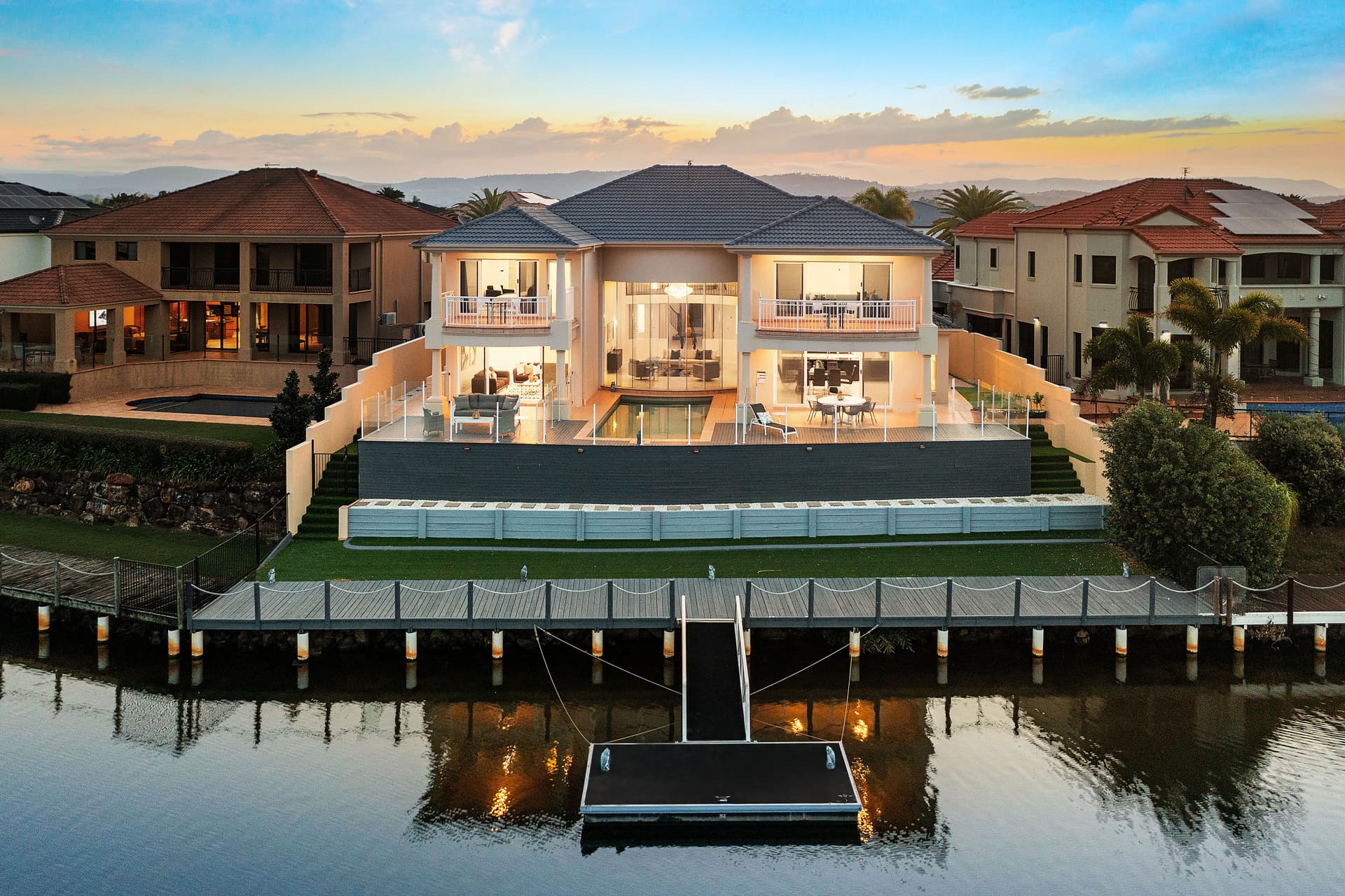 12 Clear Water Bay Avenue, Clear Island Waters, QLD, 4226, Clear Island Waters - Thumbnail 7