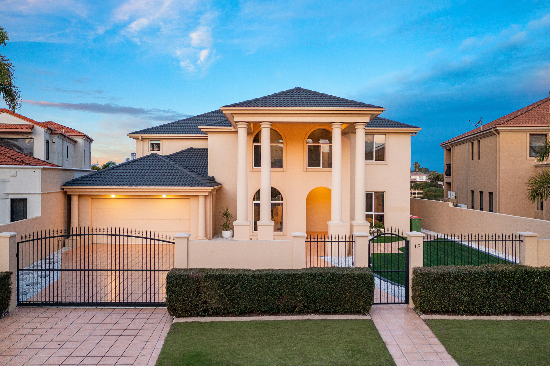 12 Clear Water Bay Avenue, Clear Island Waters, QLD, 4226, Clear Island Waters - Thumbnail 8