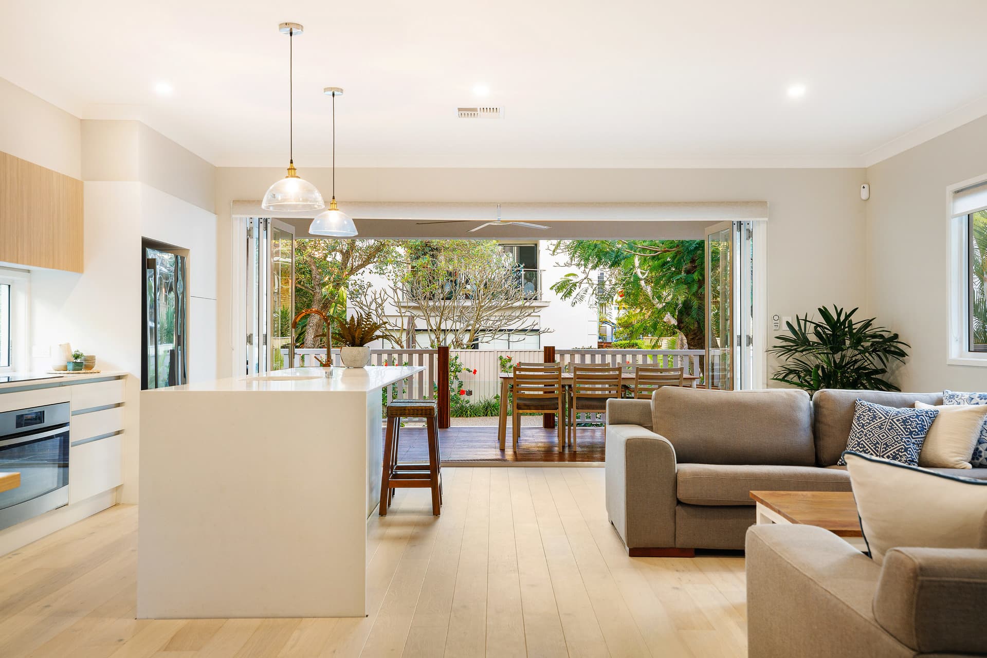 23 Beach Parade, Surfers Paradise, QLD, 4217, Surfers Paradise - Thumbnail 4